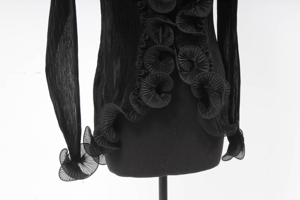 Vintage Joan McGee Black Scalloped Accordion Pleat Jacket
