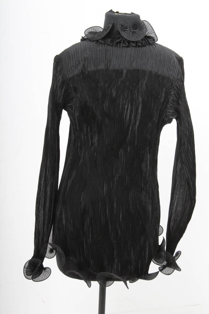 Vintage Joan McGee Black Scalloped Accordion Pleat Jacket