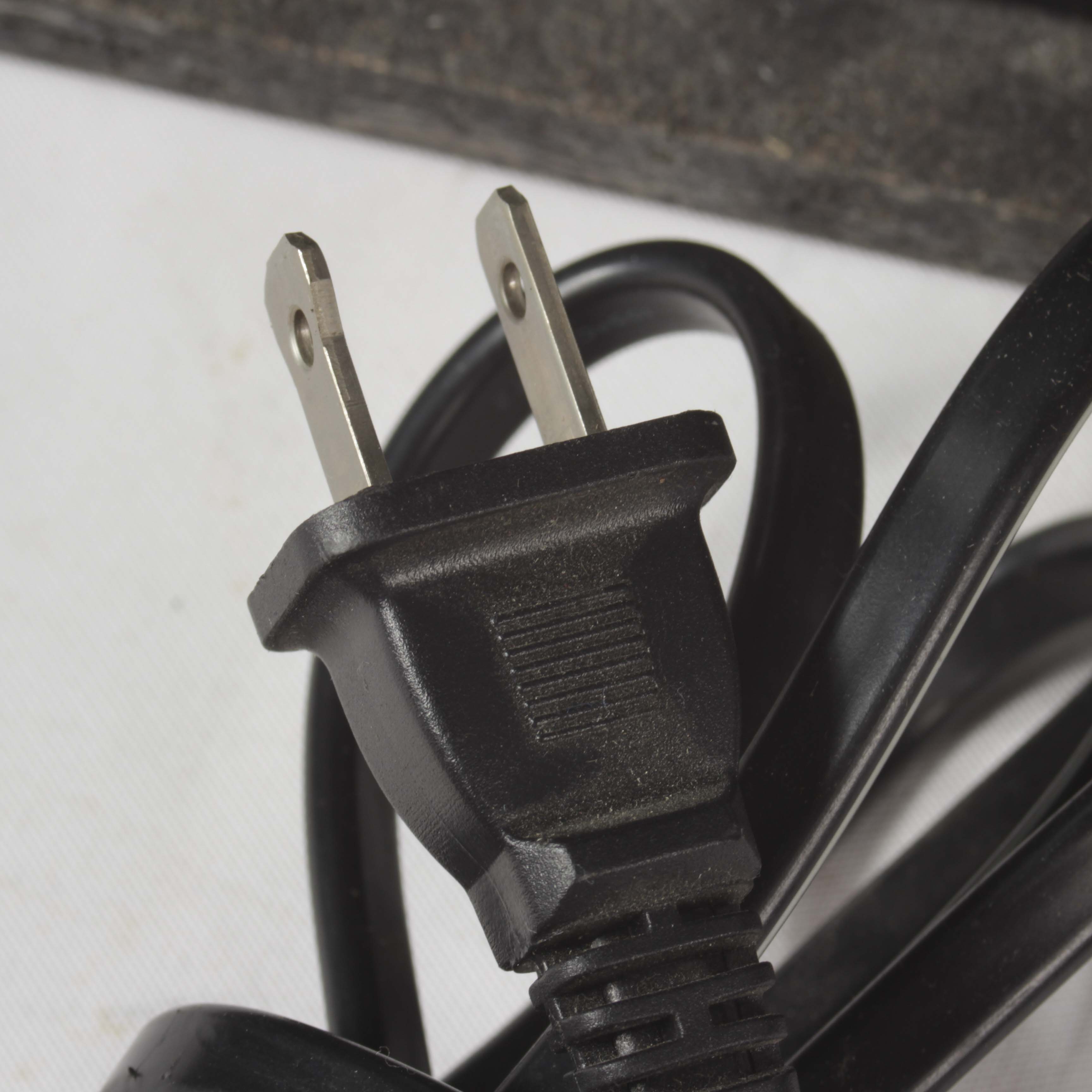 Magnavox MSW 990 Subwoofer and Speakers