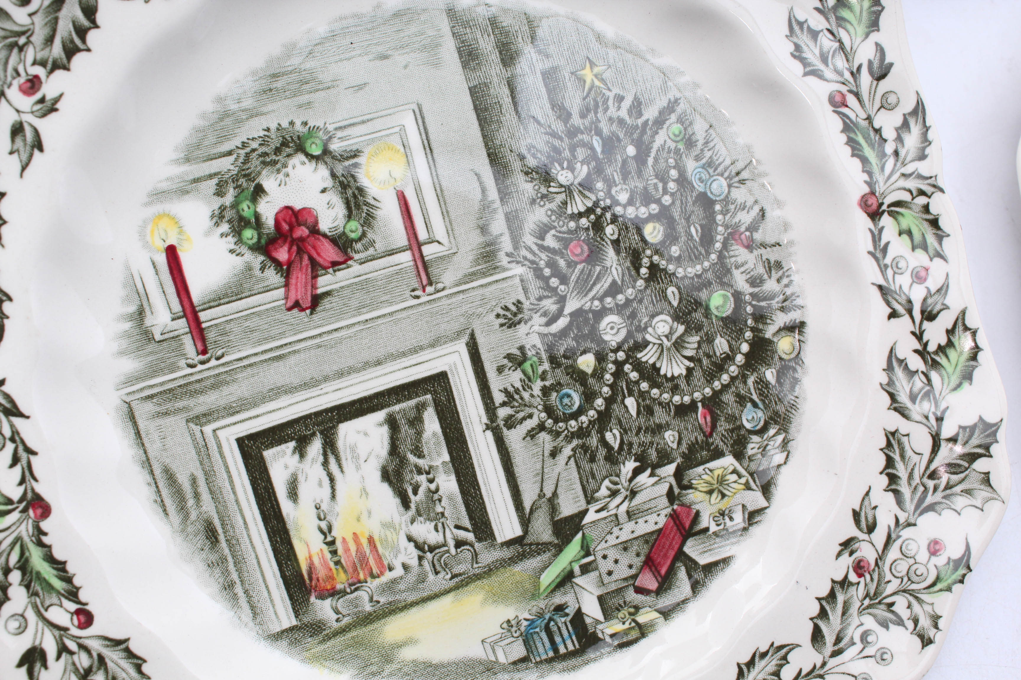 Decorative Christmas Plates Featuring Johnson Bros. and Pickard