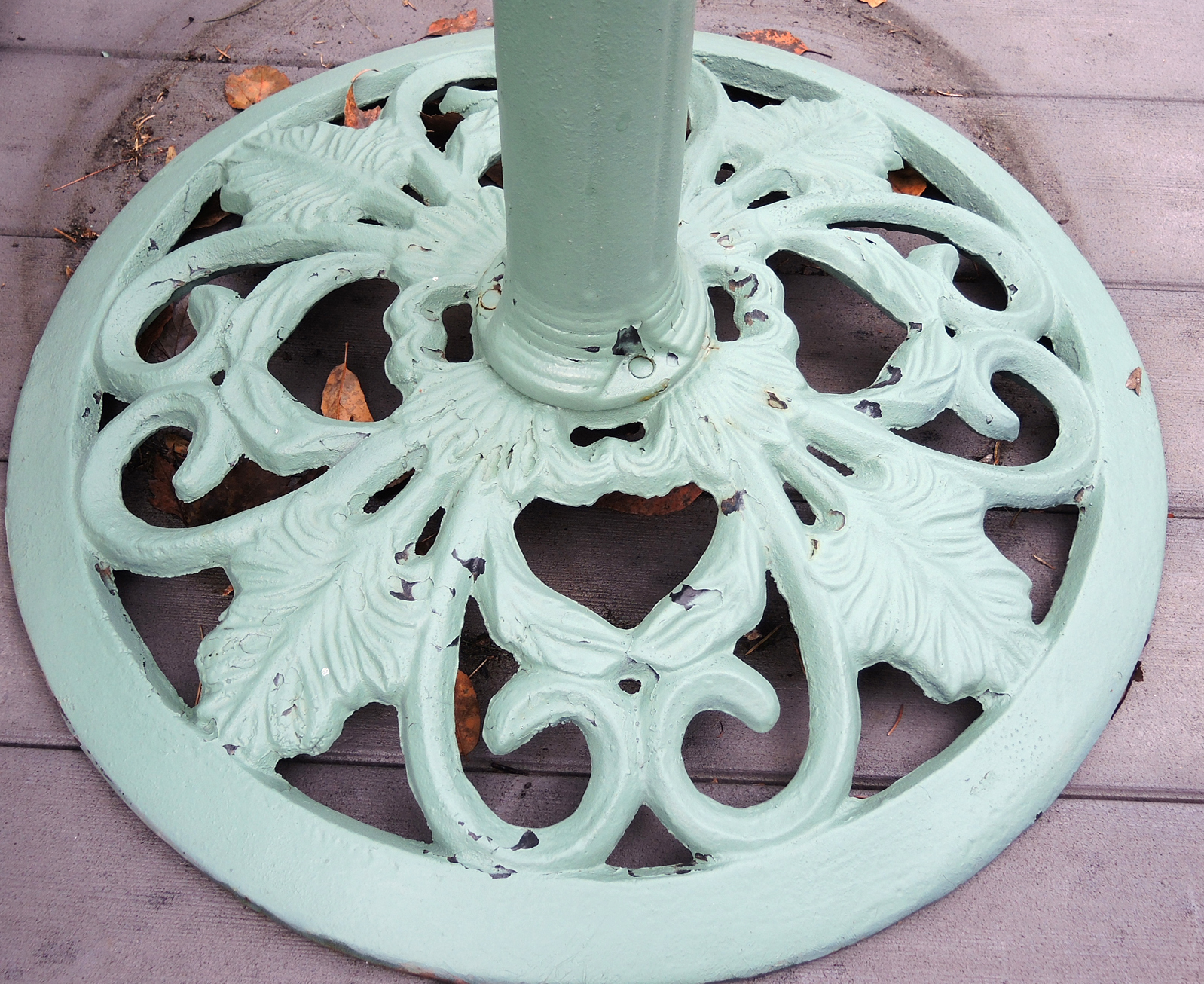 Dutch Crafters Poly Lumber Glider Bench with Umbrella
