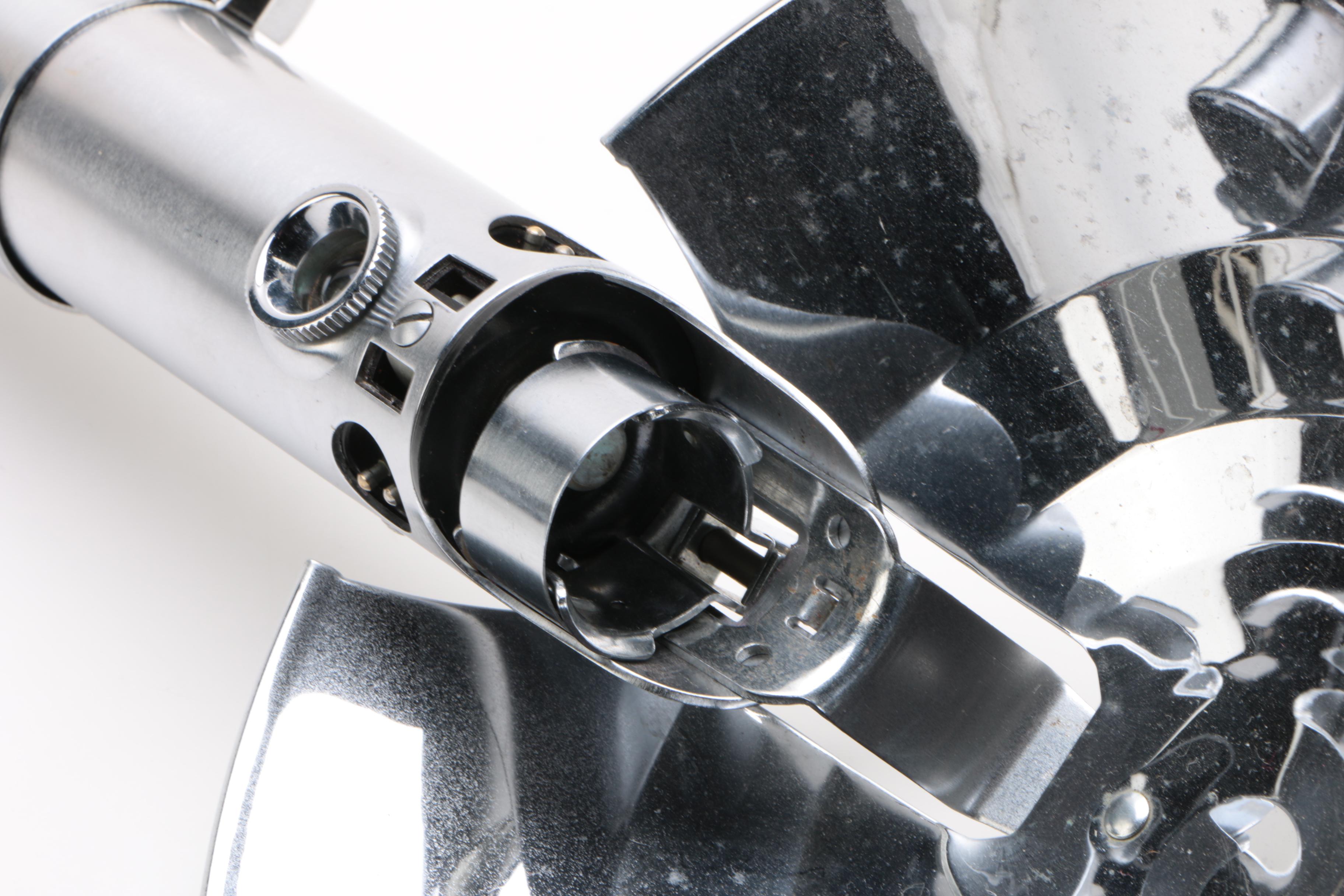 Graflex 3-Cell "Lightsaber" Flashgun, Circa 1940s