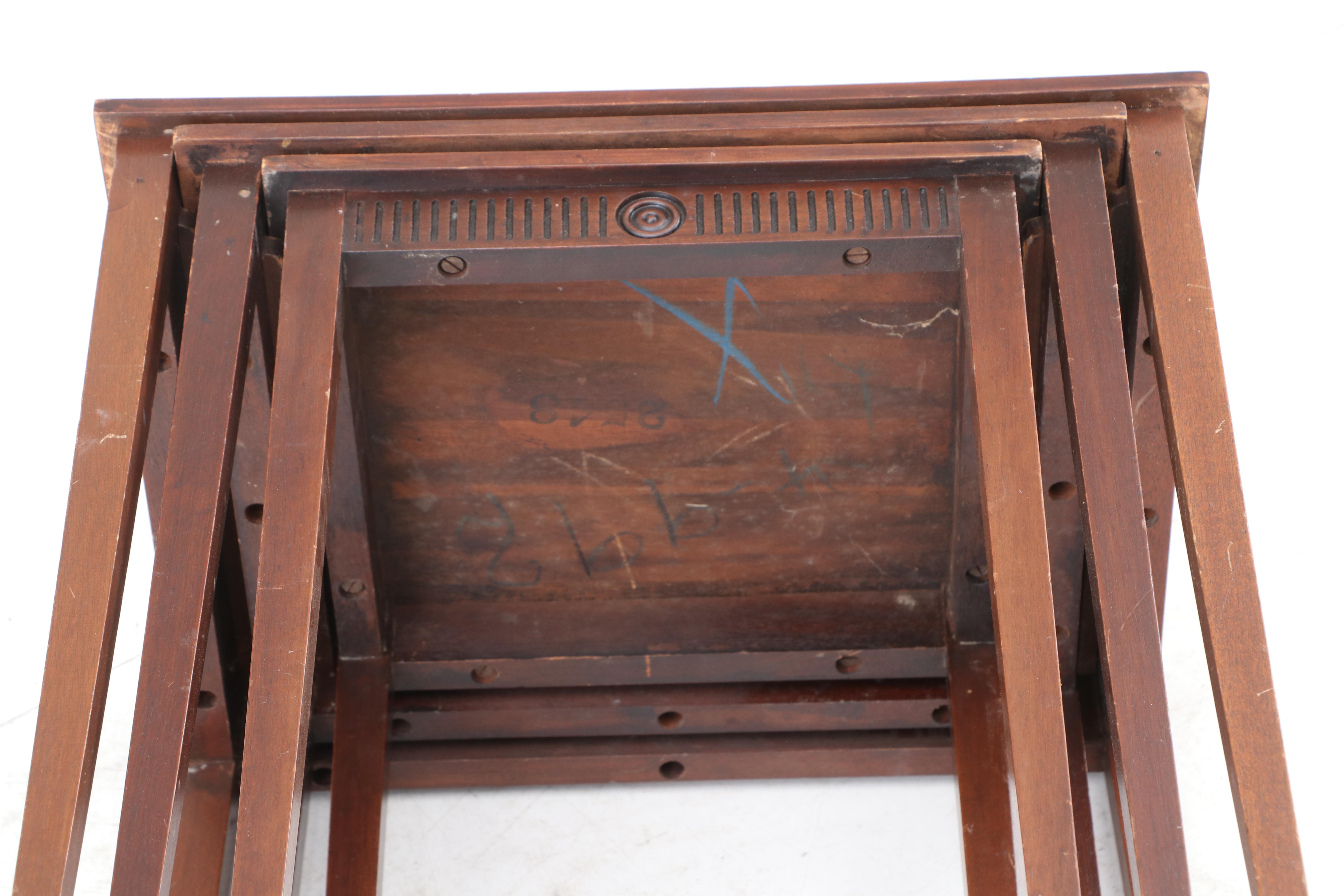 Federal Style Mahogany Nesting Tables, Mid-20th Century