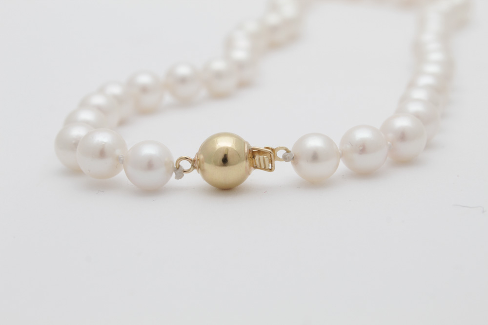 Cultured Pearl Necklace with 14K Yellow Gold Clasp