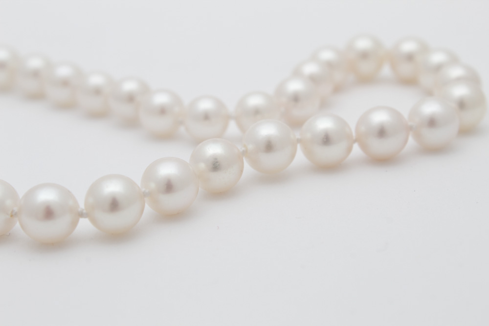 Cultured Pearl Necklace with 14K Yellow Gold Clasp
