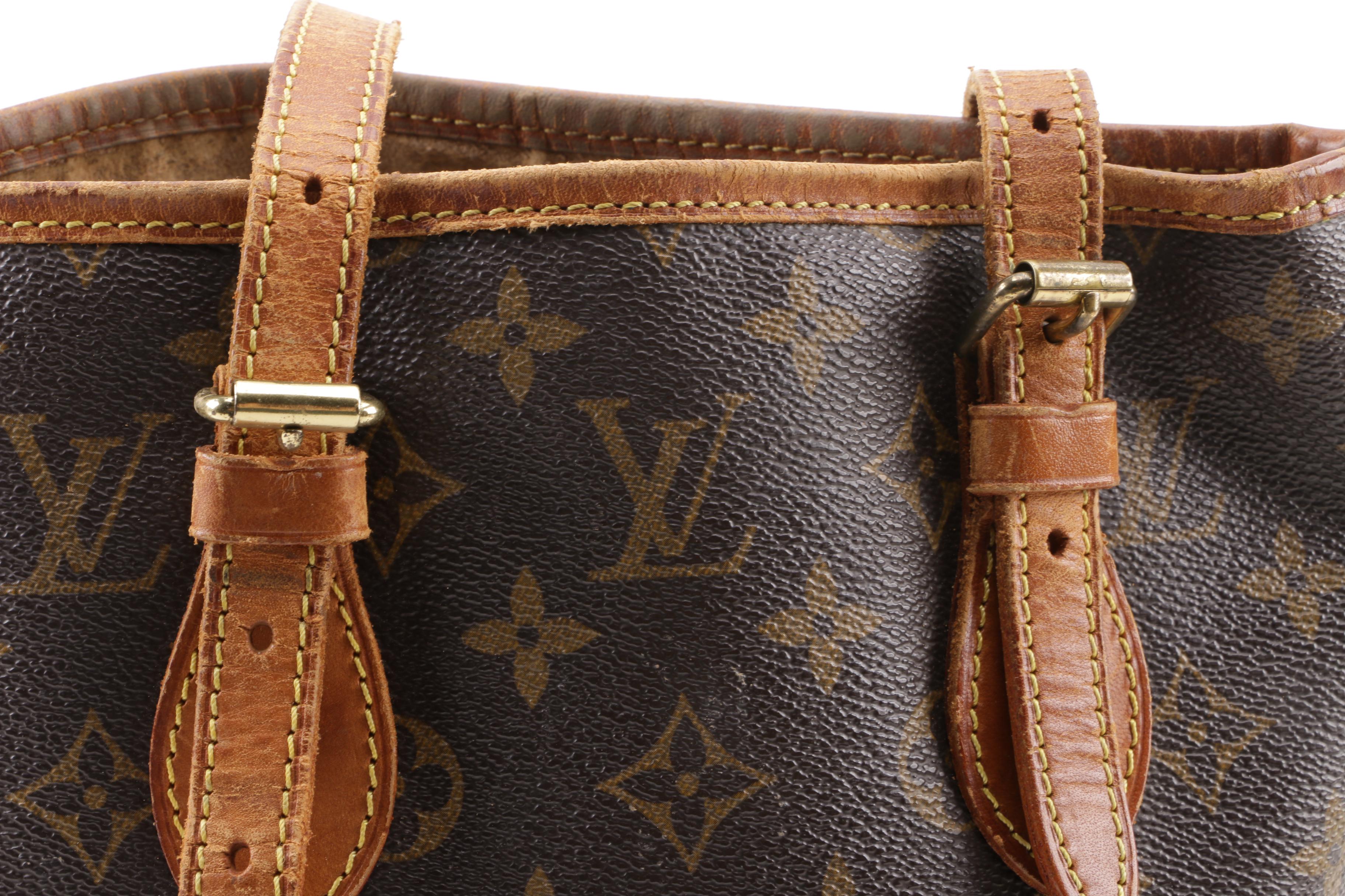 1996 Vintage Louis Vuitton Paris Monogram Canvas Petite Bucket Bag