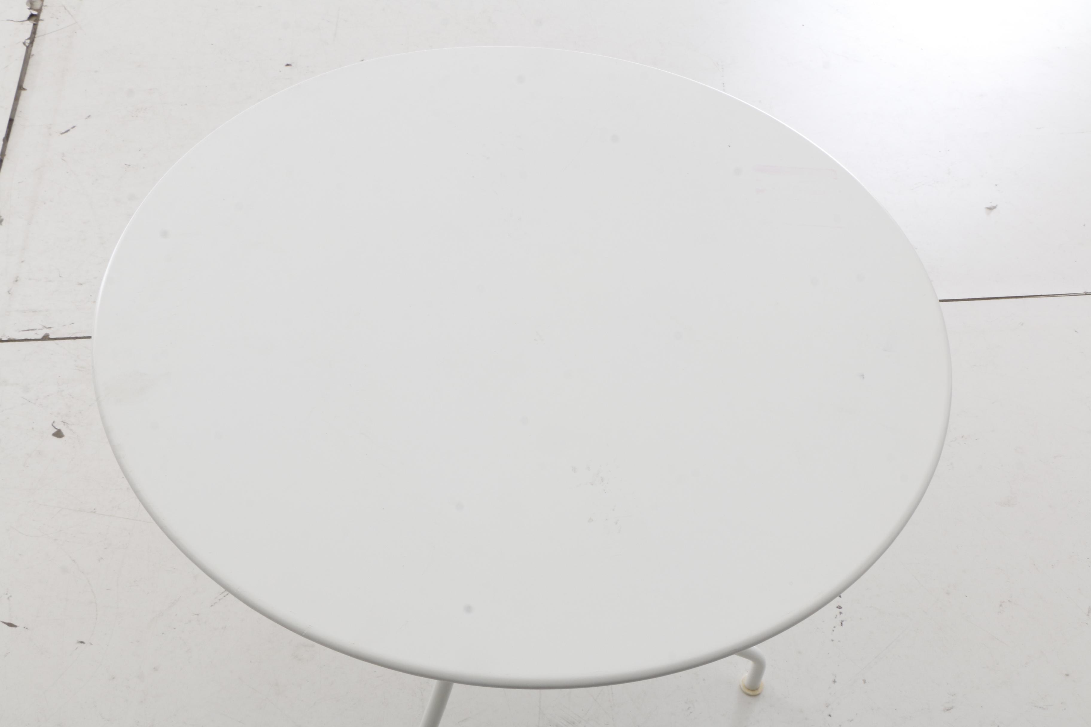 Contemporary Painted Metal Bistro Tables and Chairs by FerMob