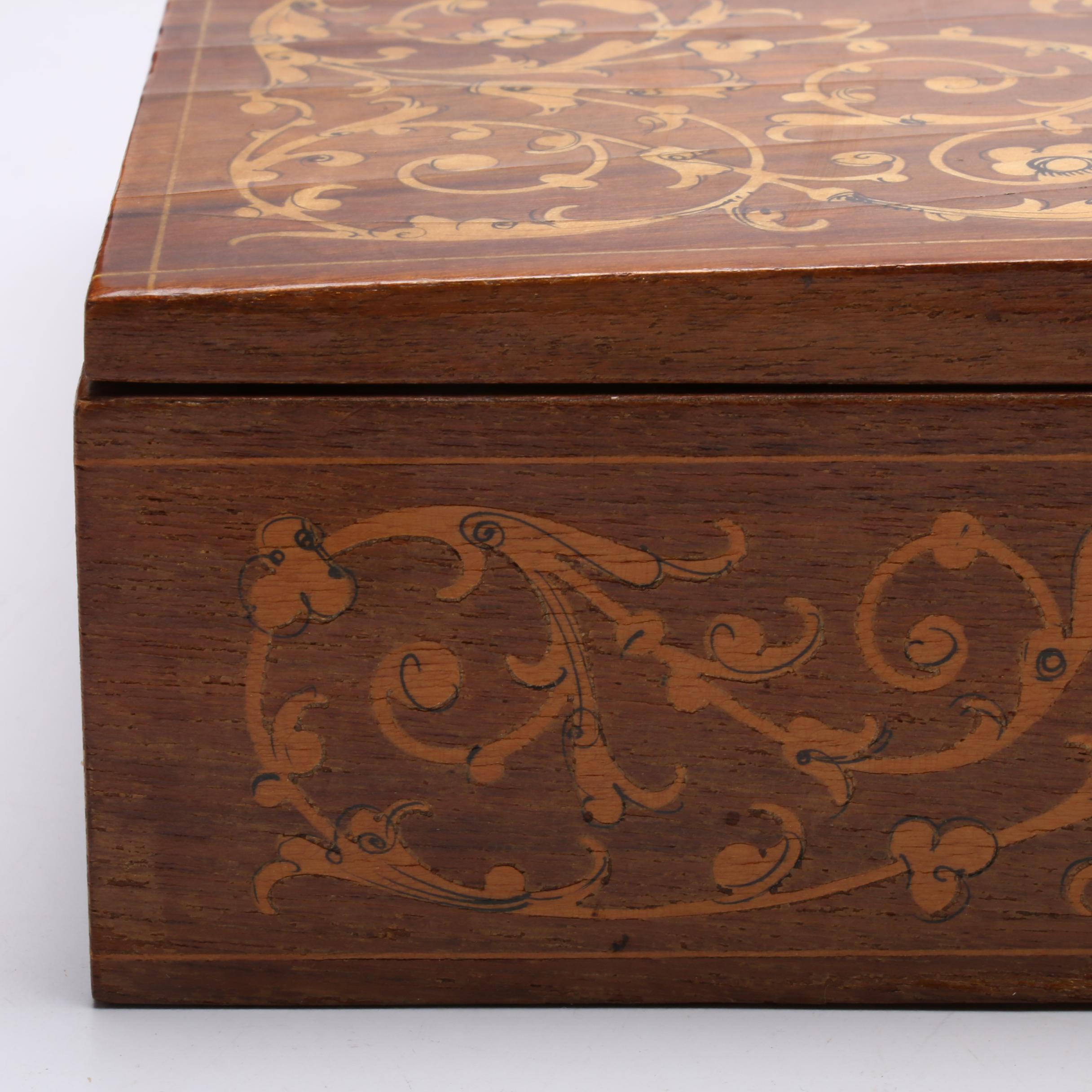 Inlaid Mahogany Veneer Storage Box