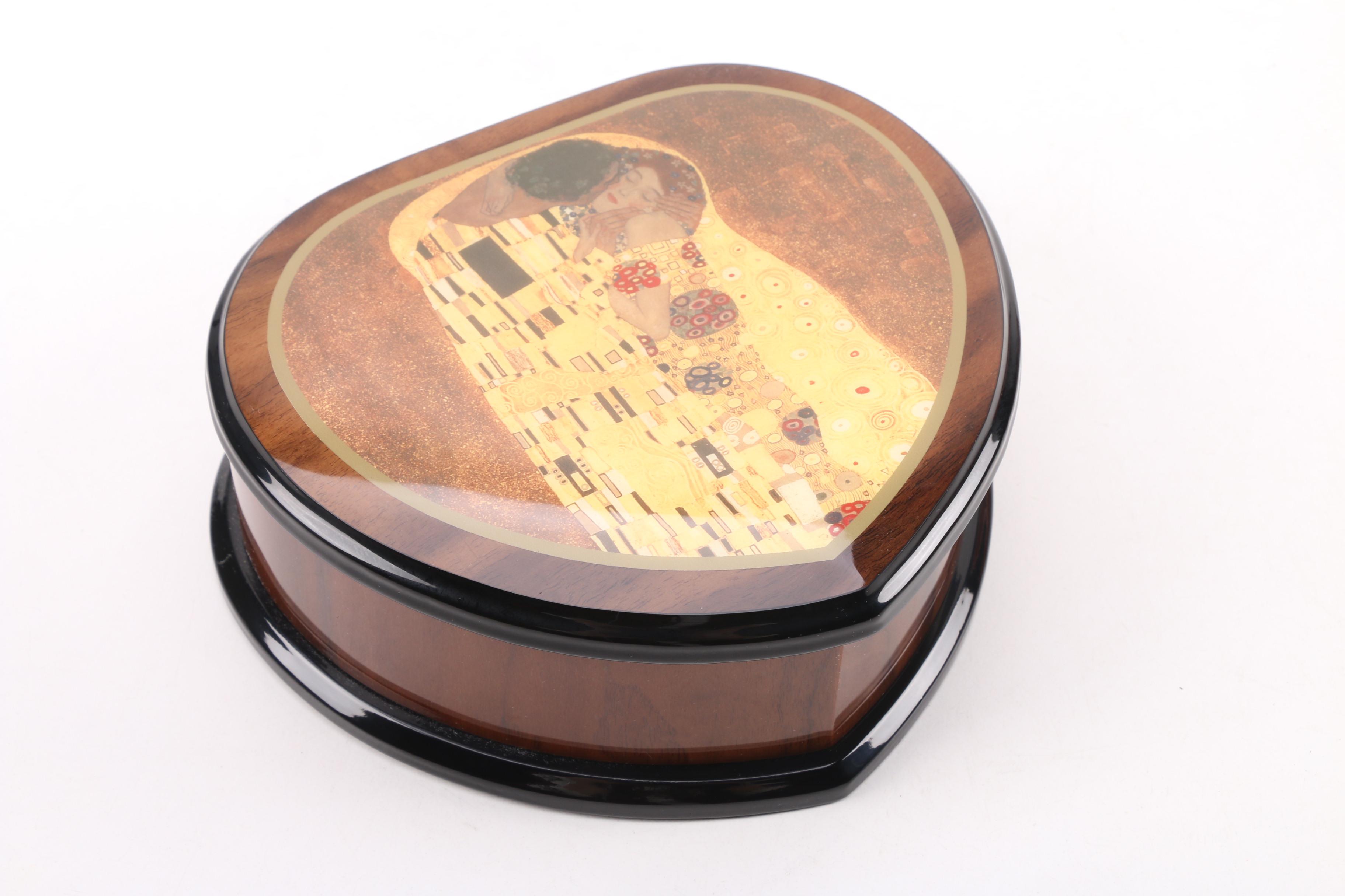 Ercolano Handcrafted Italian Lacquered Wood Music Boxes