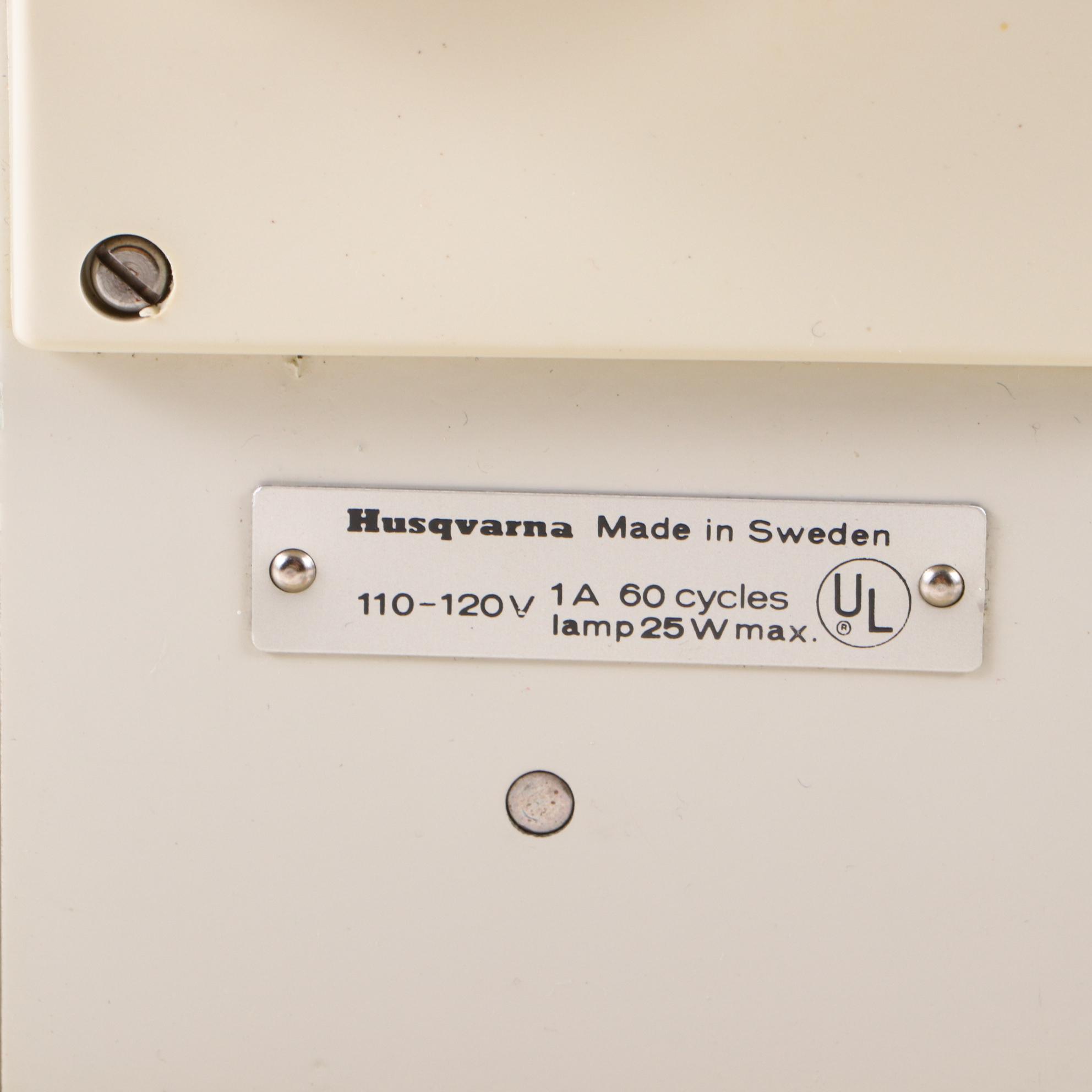 Viking 6000 Sewing Machine by Husqvarna