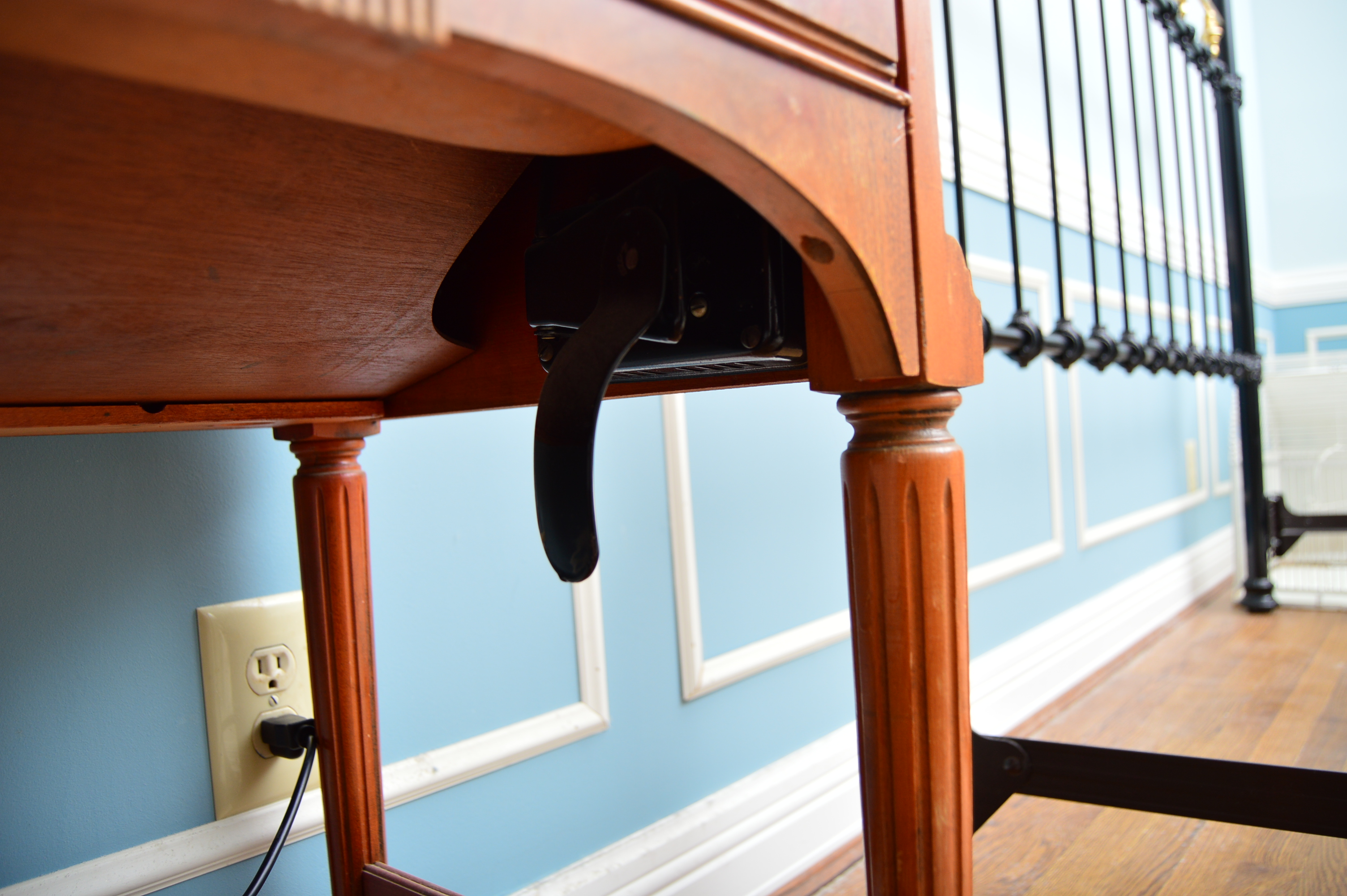 Vintage Free-Westinghouse Sewing Machine with Federal Style Cabinet