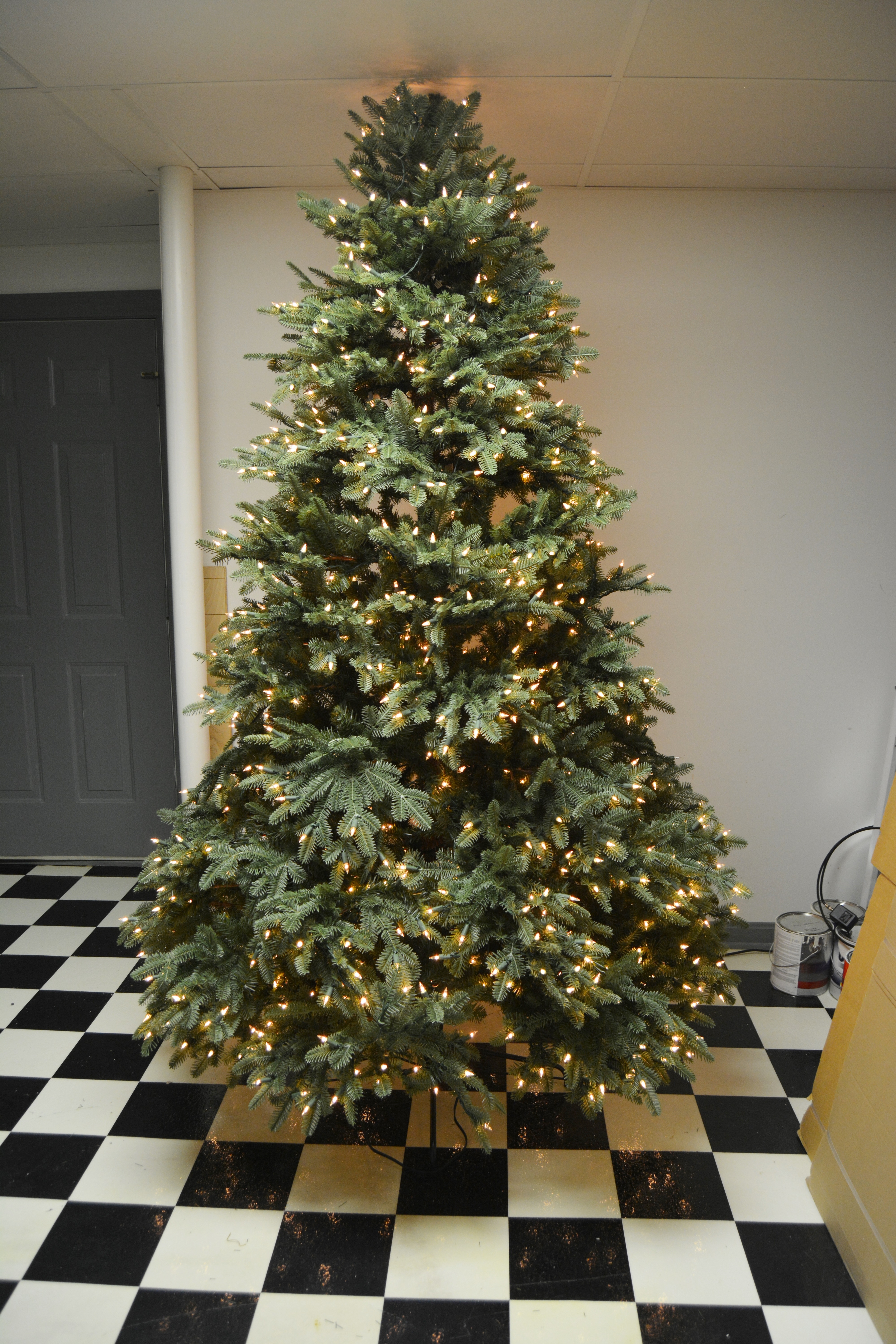 7.5' Artificial Christmas Tree and Grandin Road Tree Keeper Storage Bag