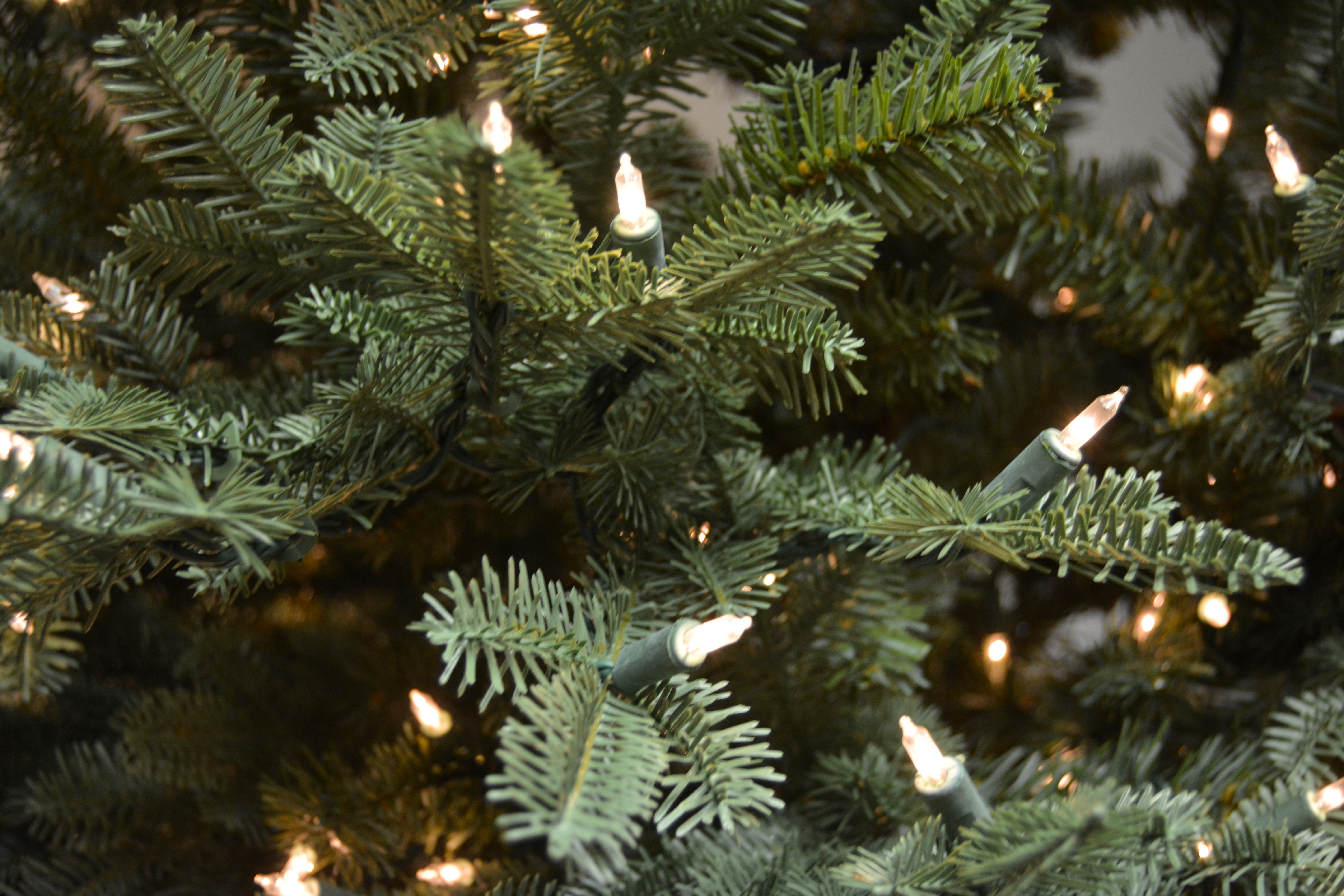 7.5' Artificial Christmas Tree and Grandin Road Tree Keeper Storage Bag