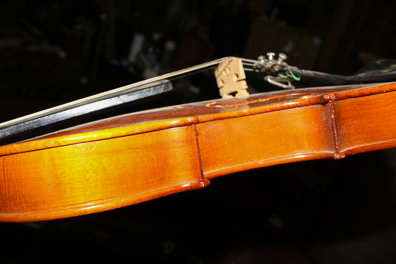 Vintage Skylark Violin and Case