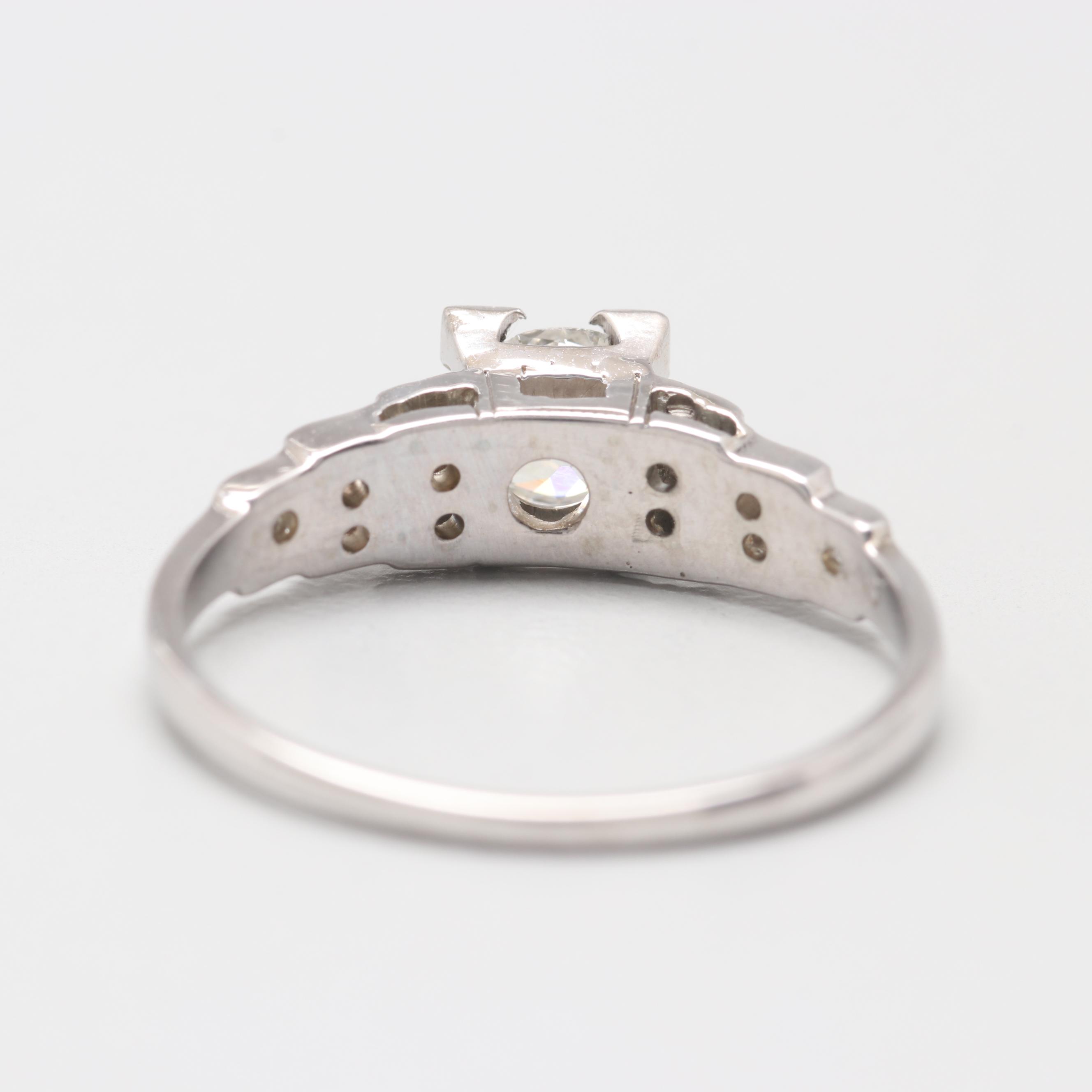 18K White Gold Diamond Ring