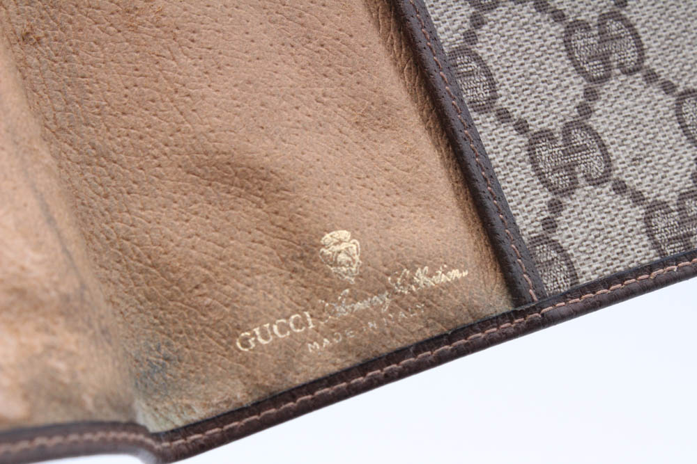 Vintage Gucci Accessory Collection GG Supreme Canvas TV Guide Cover