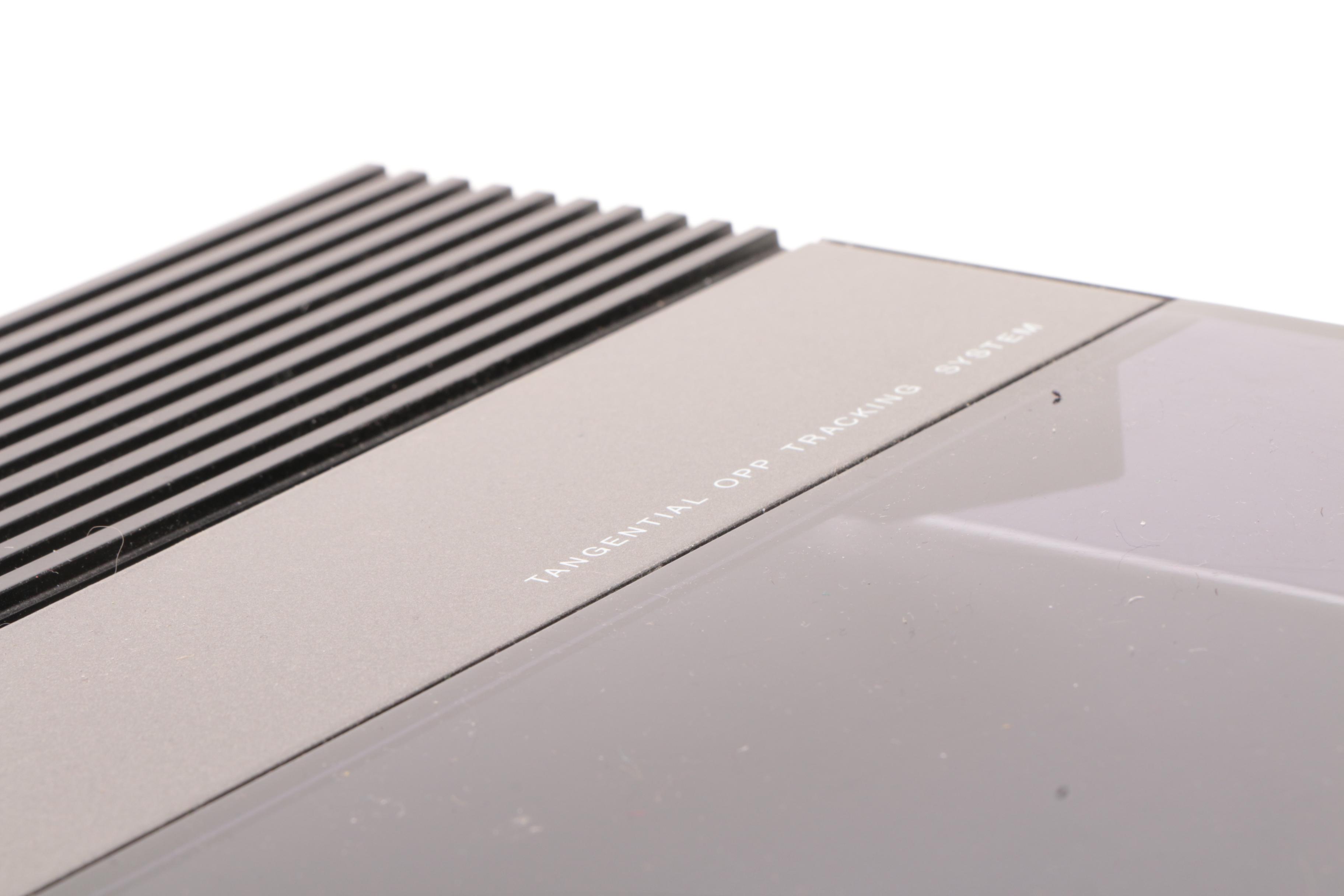 Bang & Olufsen Model 5913 Turntable with Accessories