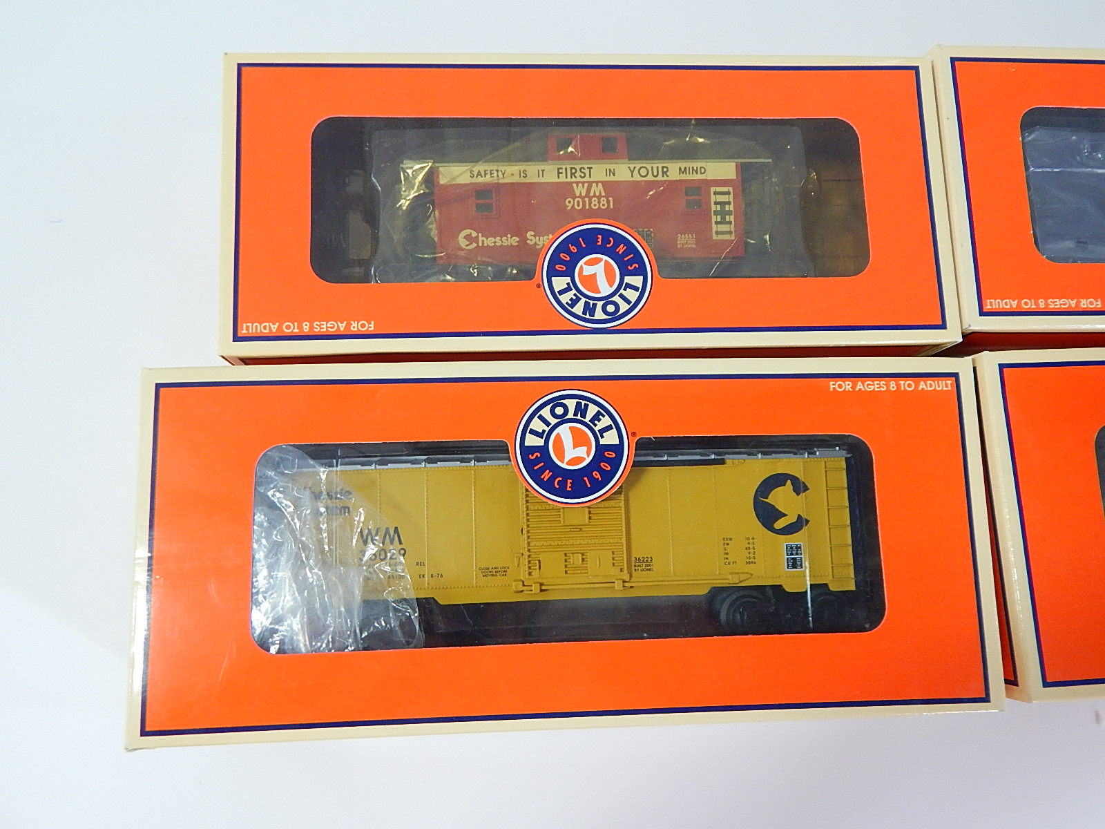 Lionel Chessie Diesel Freight Train Set with Box - Missing Tracks