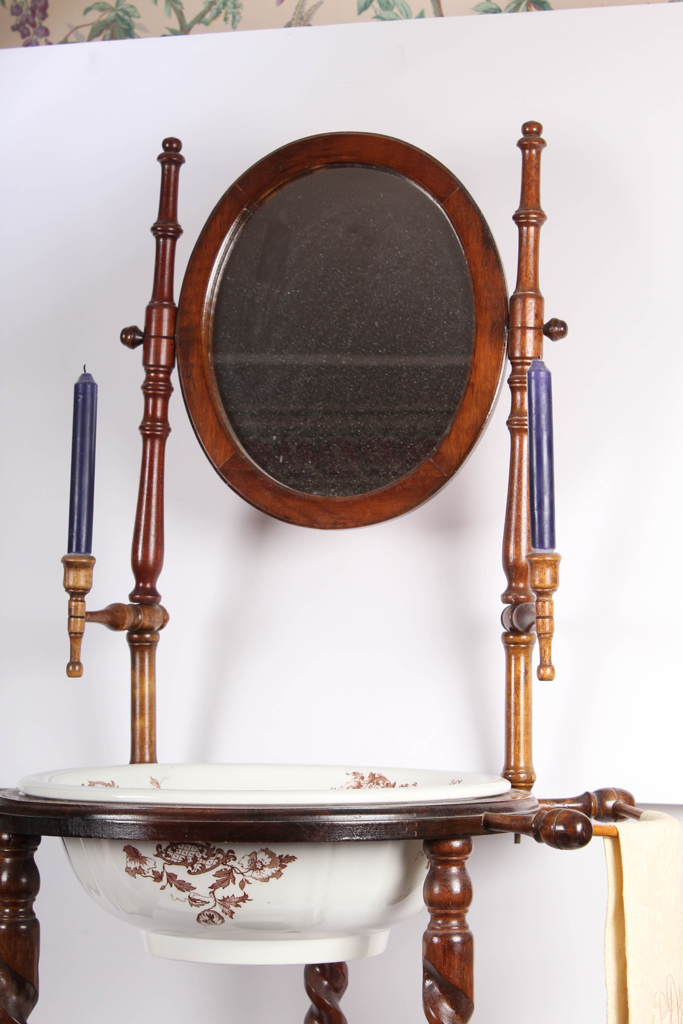 Antique Wooden Wash Basin Stand