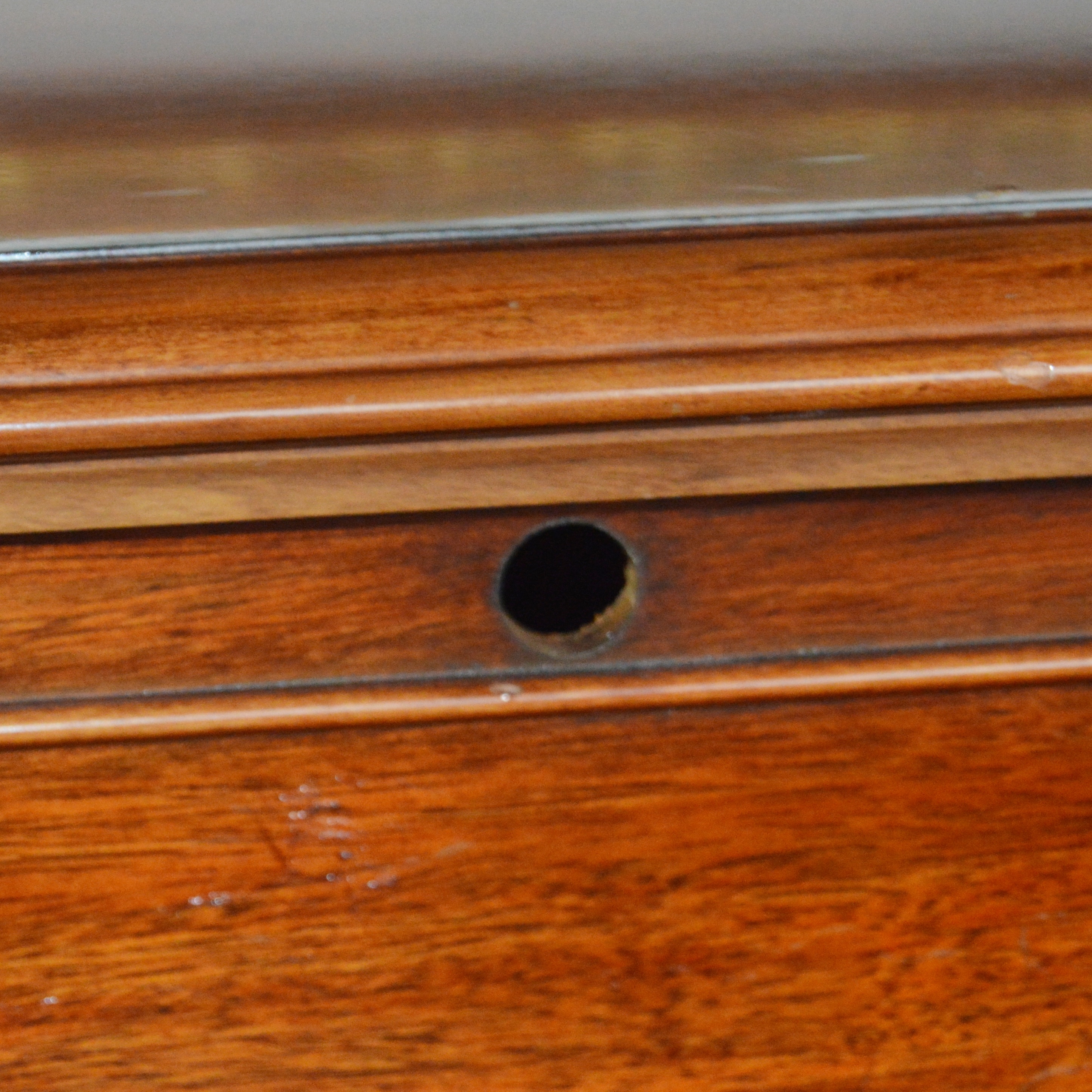 Queen Anne Style Cedar Blanket Chest by Lane Furniture, 21st Century