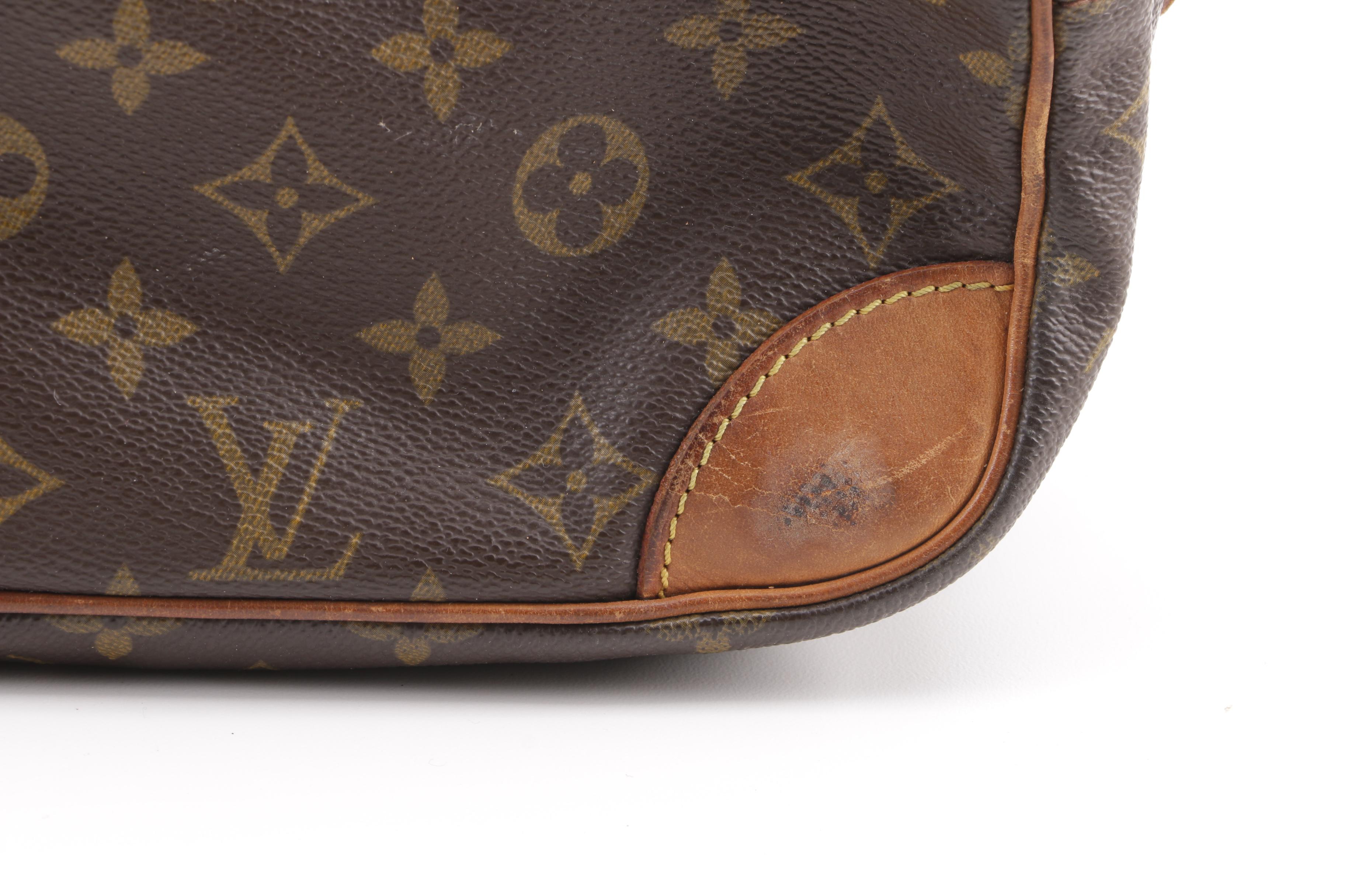 1991 Vintage Louis Vuitton Paris Monogram Canvas Nile Messenger Bag