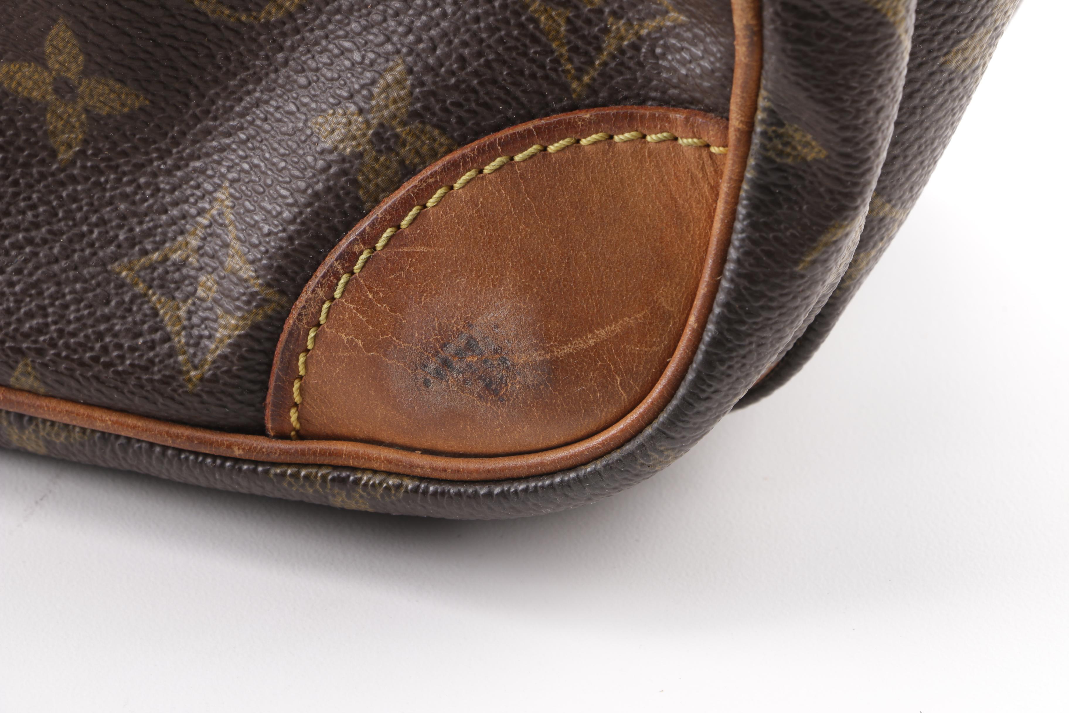 1991 Vintage Louis Vuitton Paris Monogram Canvas Nile Messenger Bag