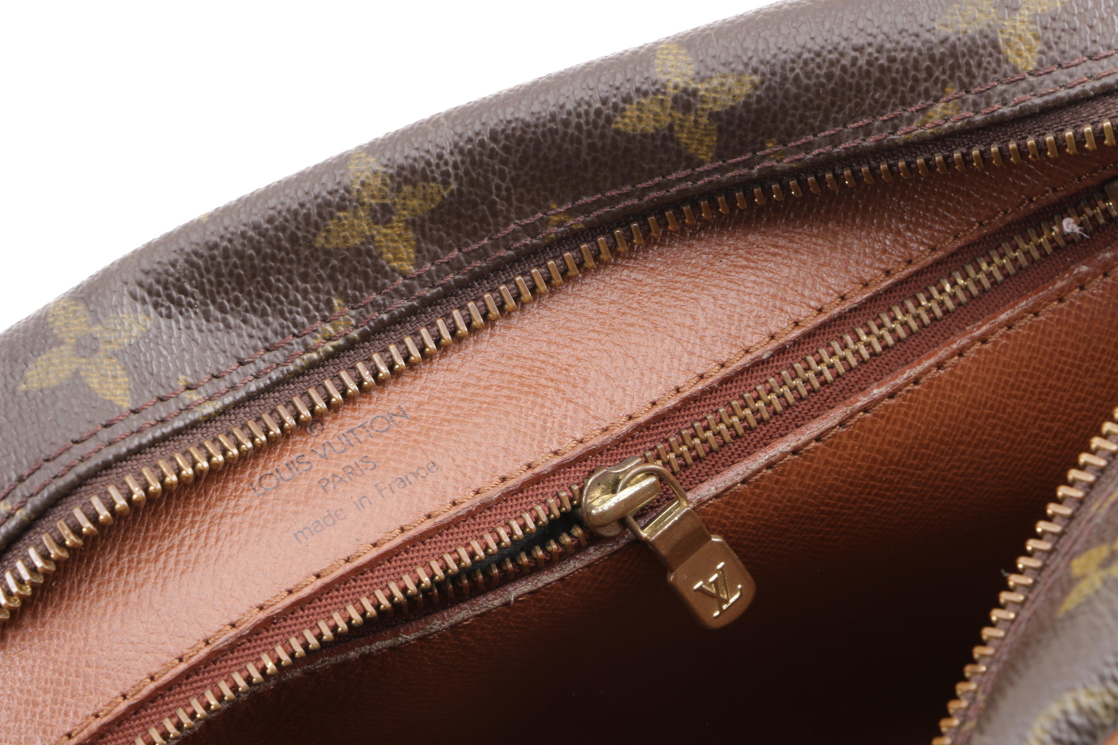 1991 Vintage Louis Vuitton Paris Monogram Canvas Nile Messenger Bag