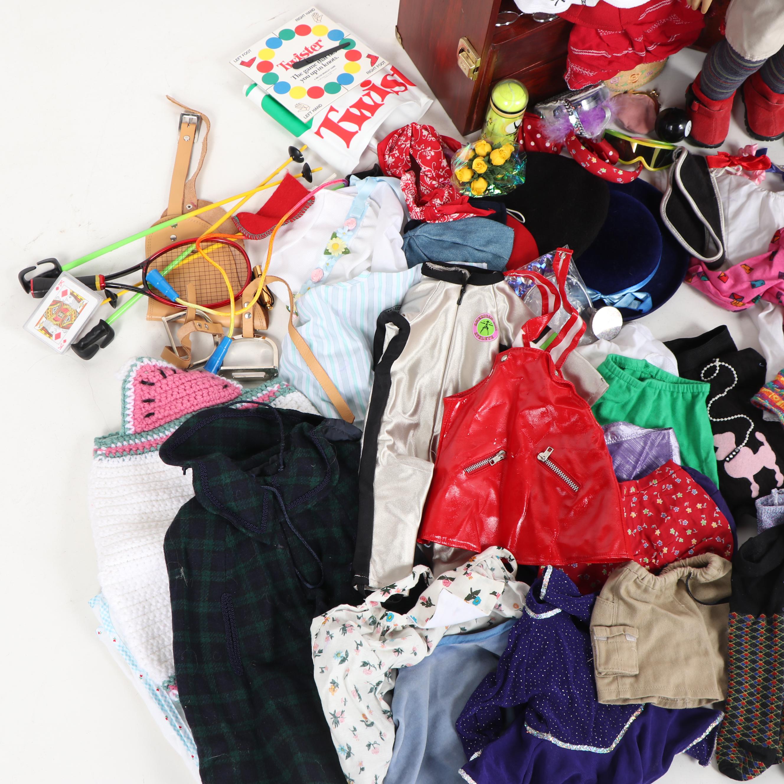 American Girl of the Year "Lindsey" Doll with Clothes and Trunk, 2001-2002