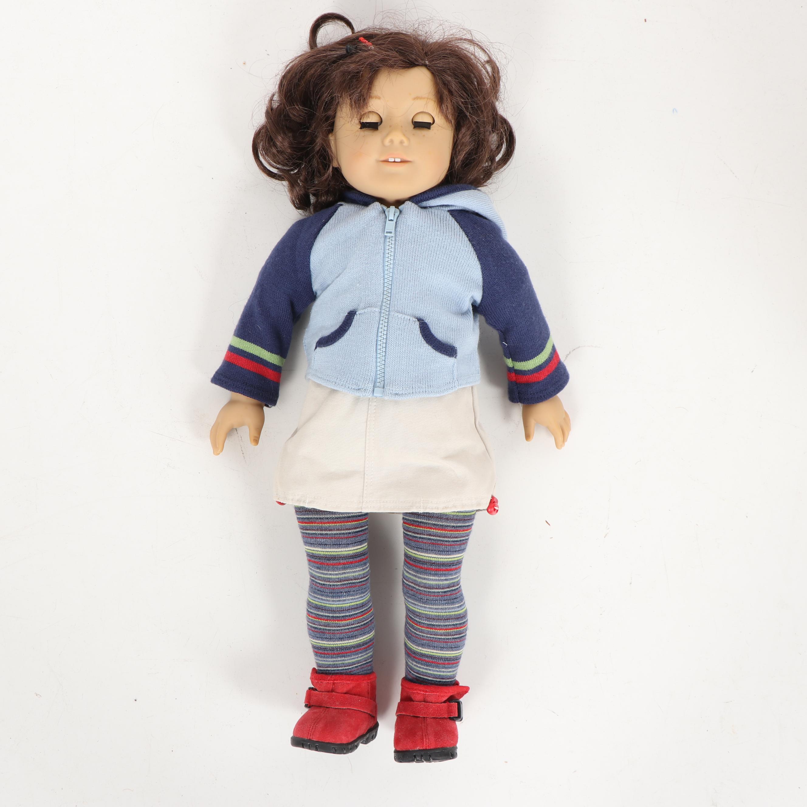 American Girl of the Year "Lindsey" Doll with Clothes and Trunk, 2001-2002