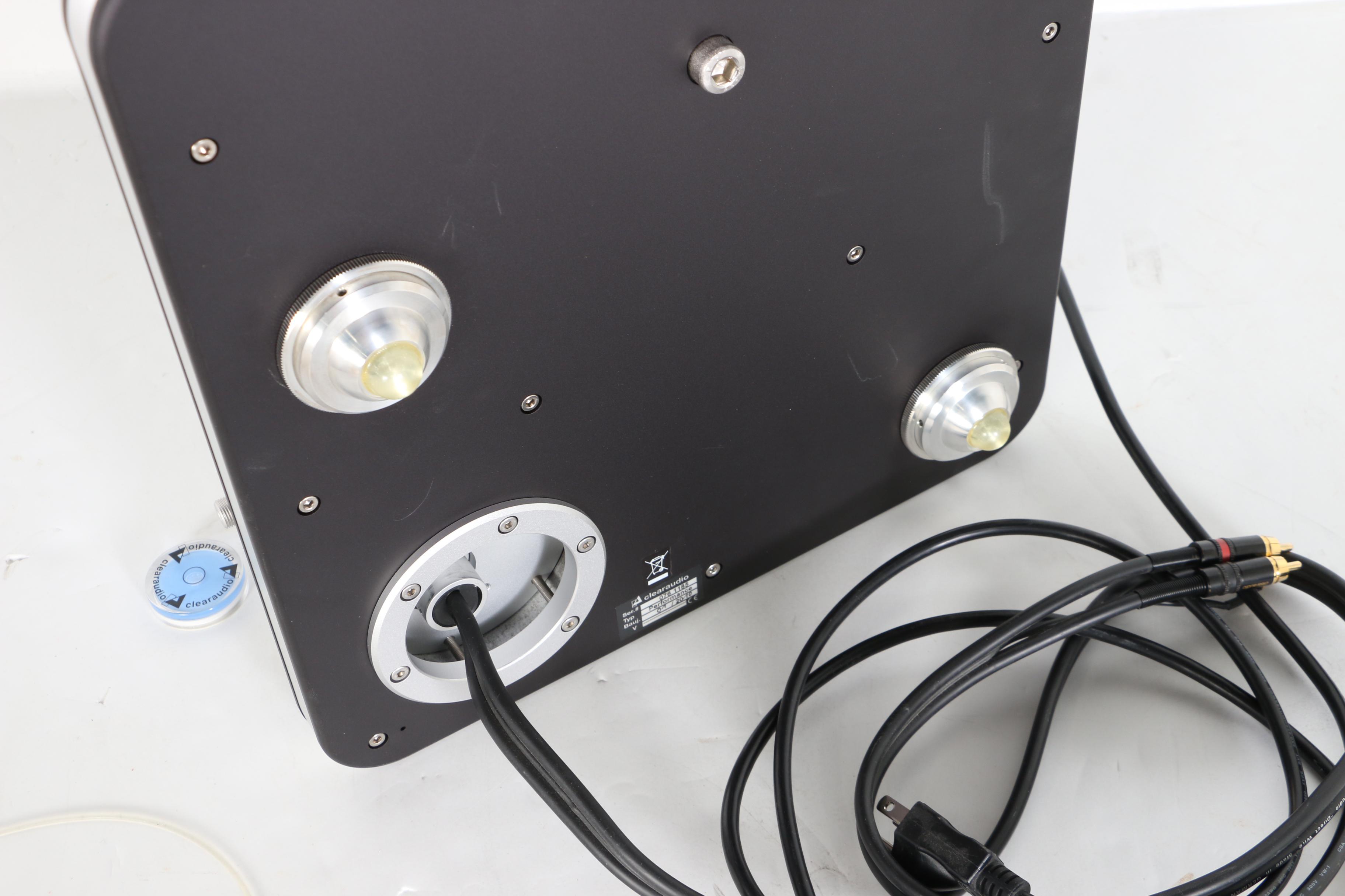 Clear Audio Performance SE Turntable with Acrylic Lid