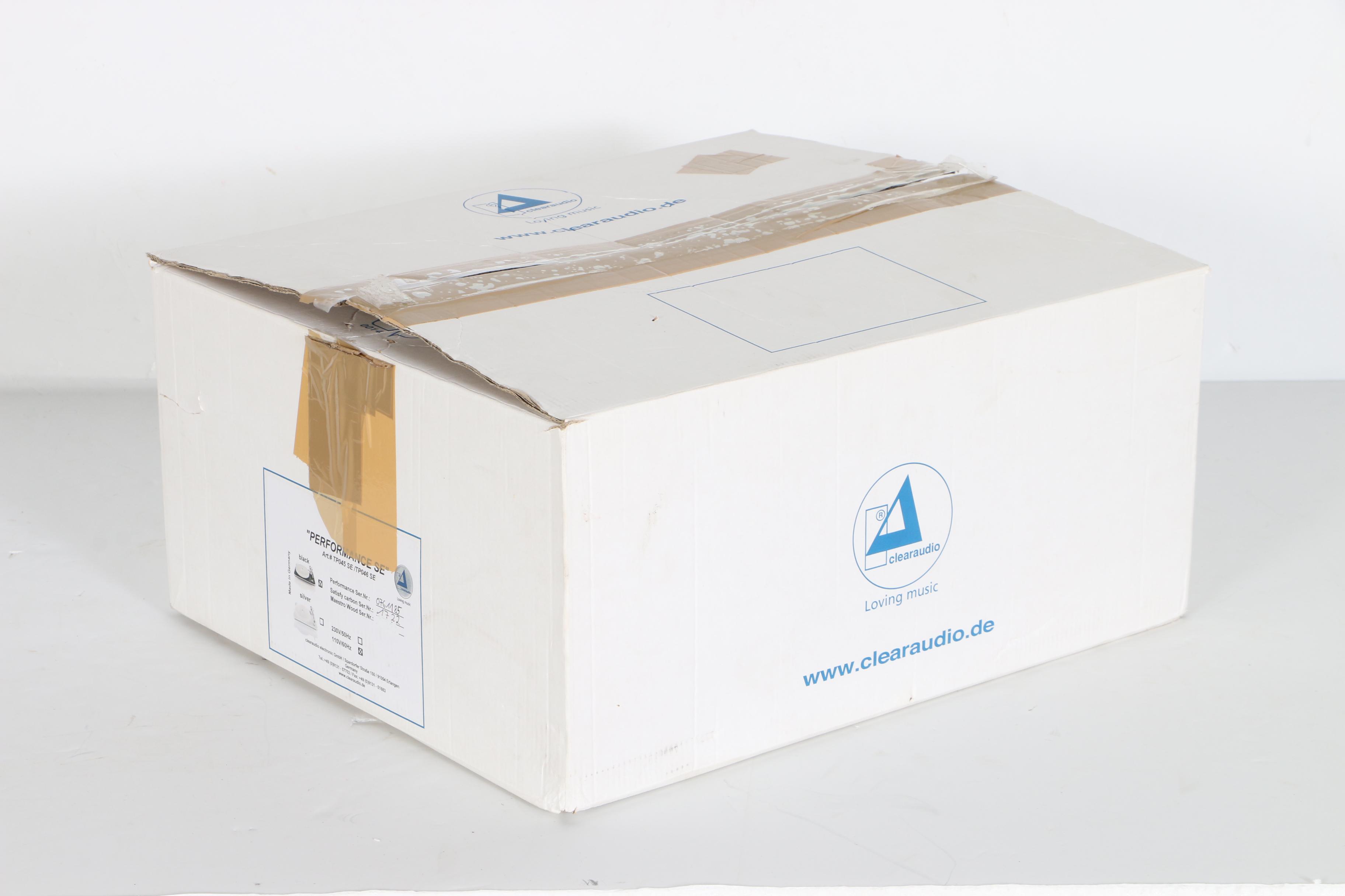 Clear Audio Performance SE Turntable with Acrylic Lid