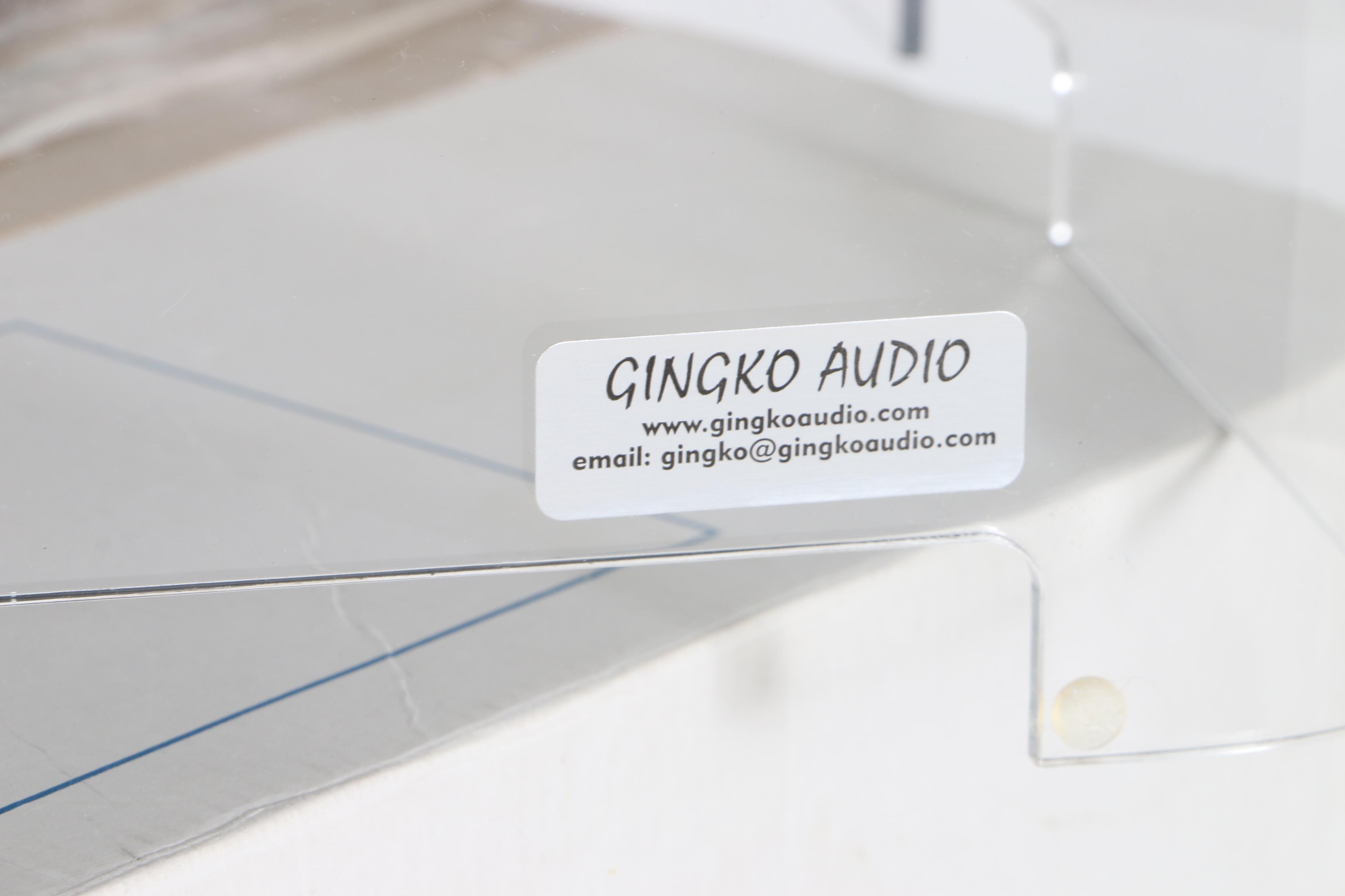Clear Audio Performance SE Turntable with Acrylic Lid