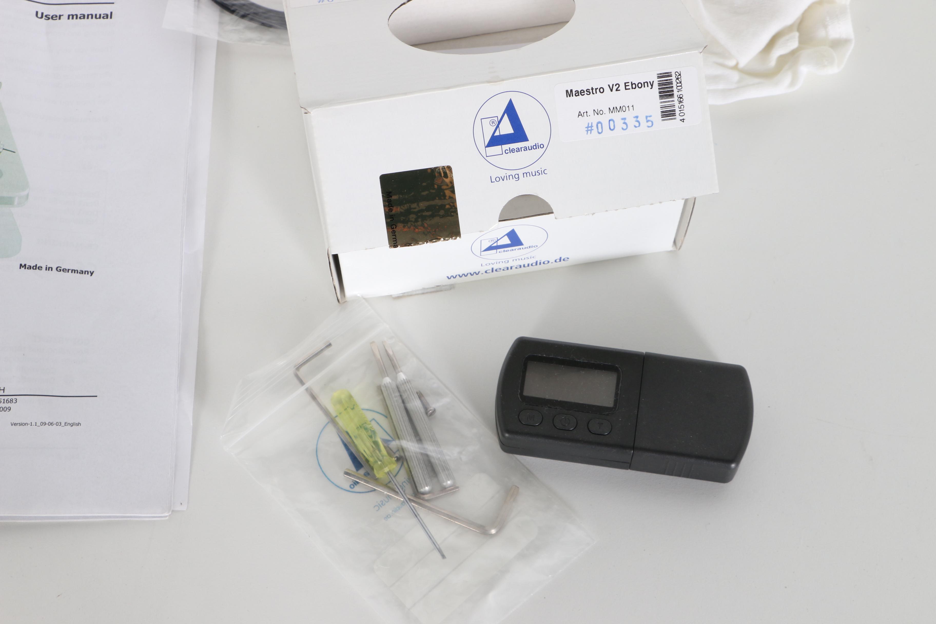 Clear Audio Performance SE Turntable with Acrylic Lid