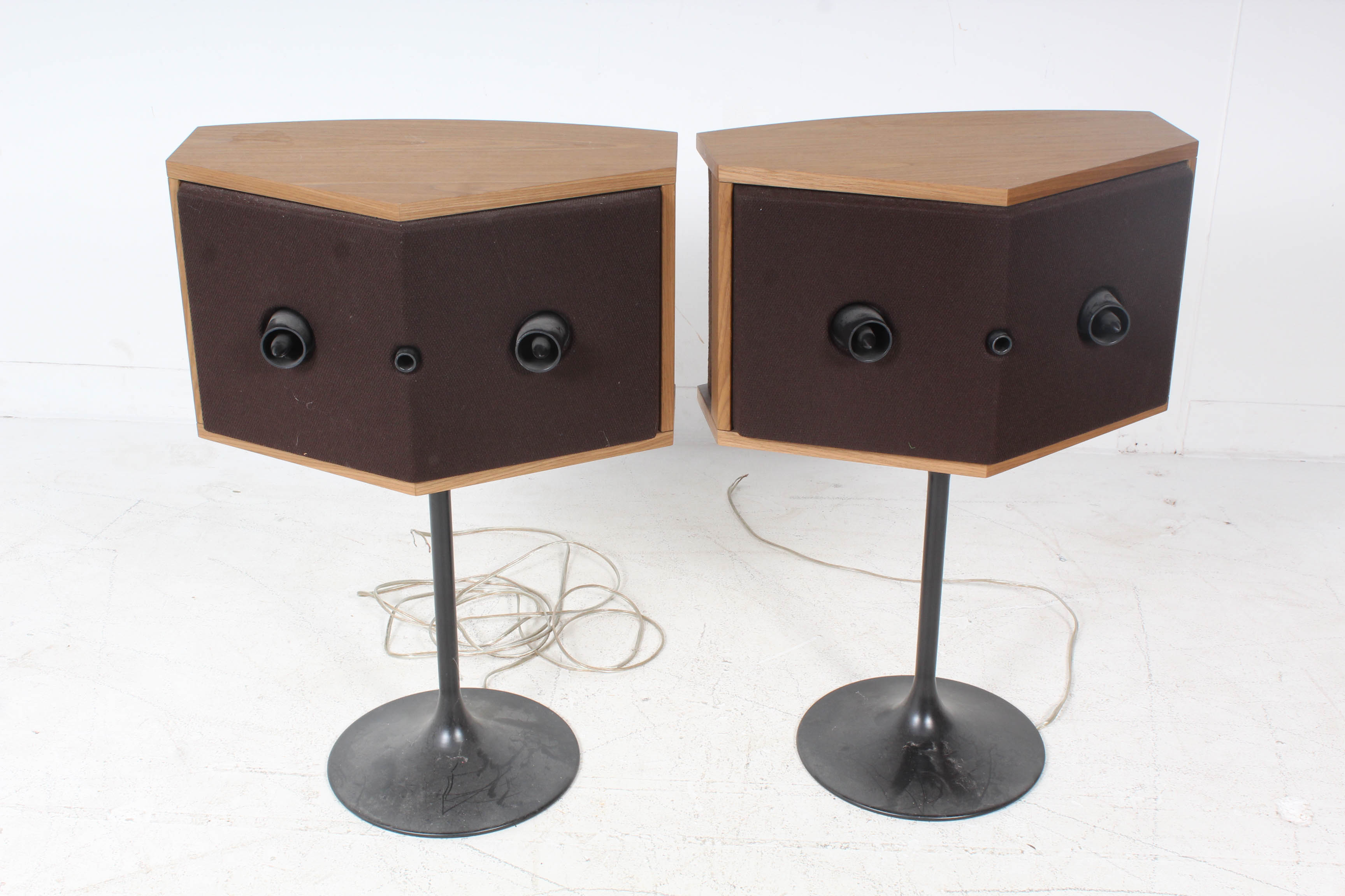 Bose 901 Series VI Speakers and Equalizer