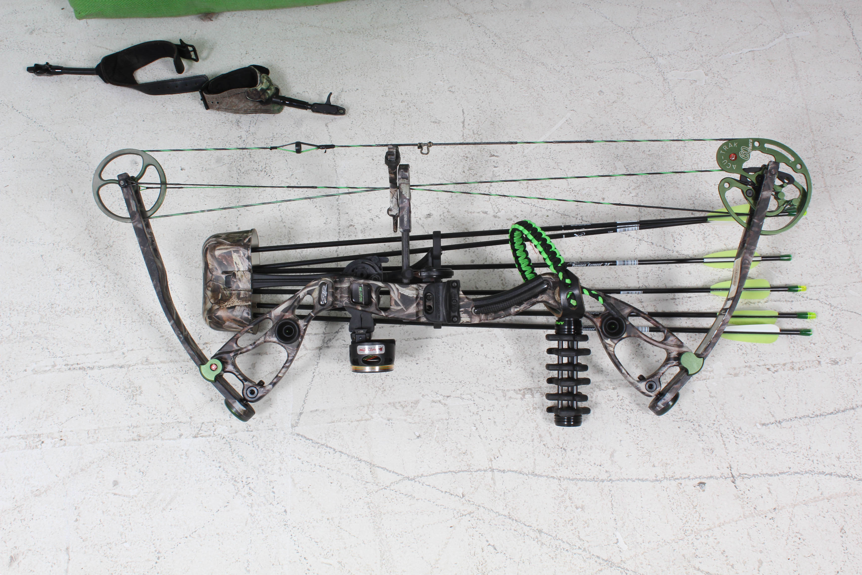 Martin Compound Bow and Arrows with Target