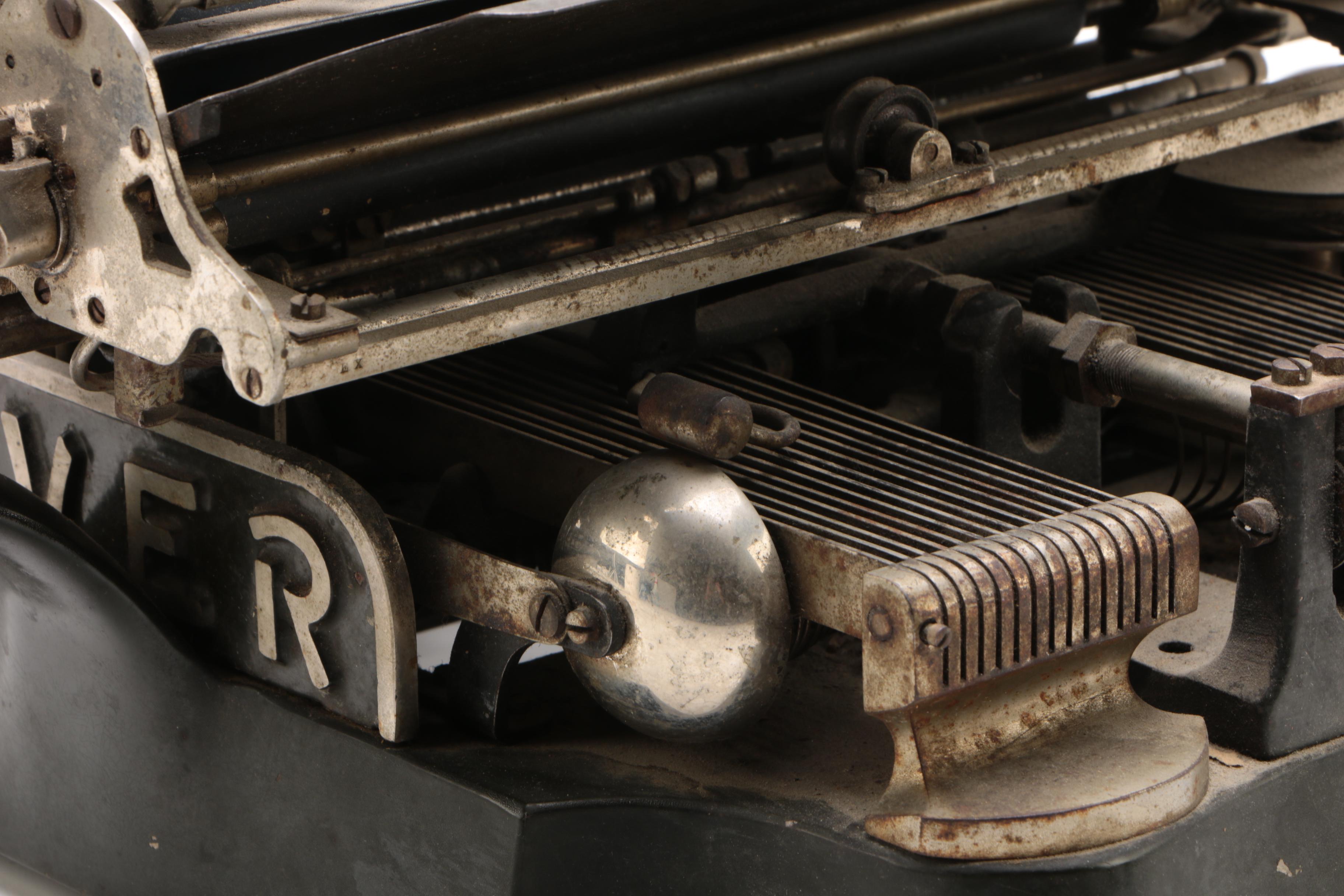 The Oliver No. 3 Standard Visible Typewriter, 1906