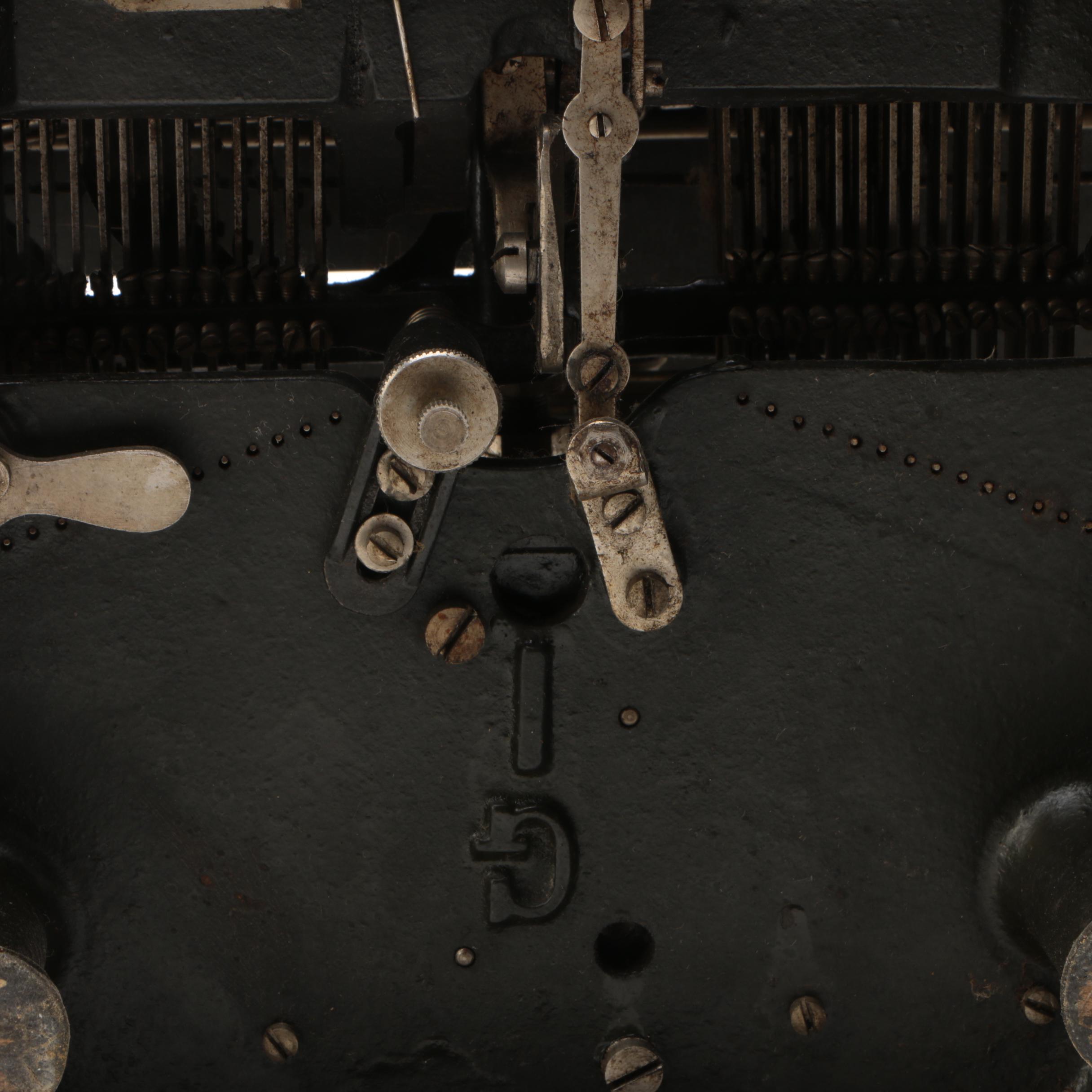 The Oliver No. 3 Standard Visible Typewriter, 1906