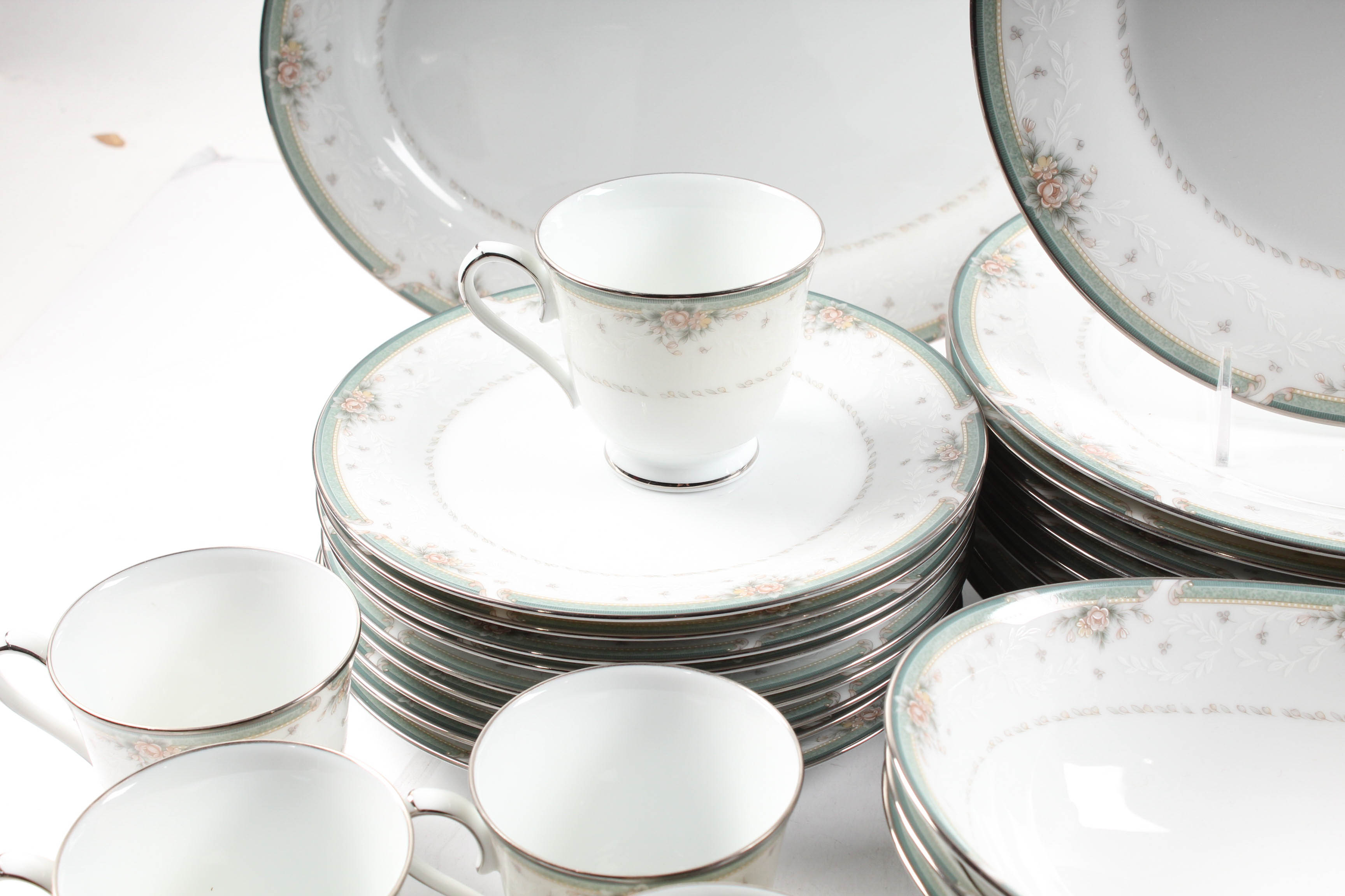 Noritake "Greenbrier" Porcelain Tableware