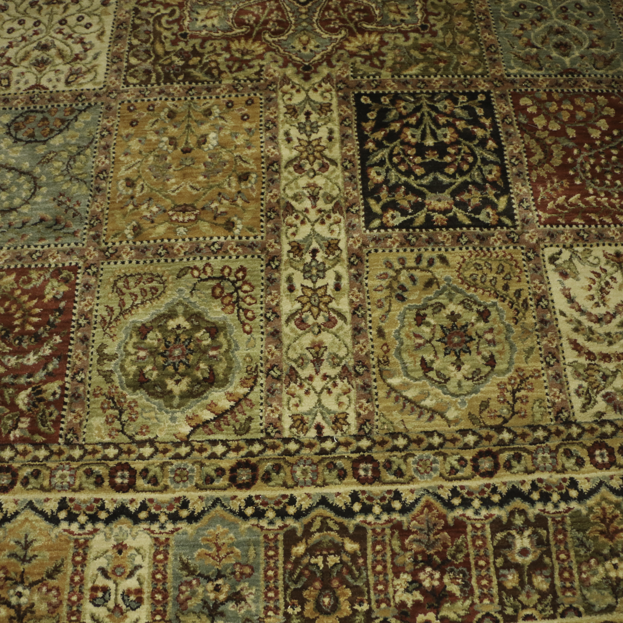 Power-Loomed Kathy Ireland for Shaw Persian Style Rug