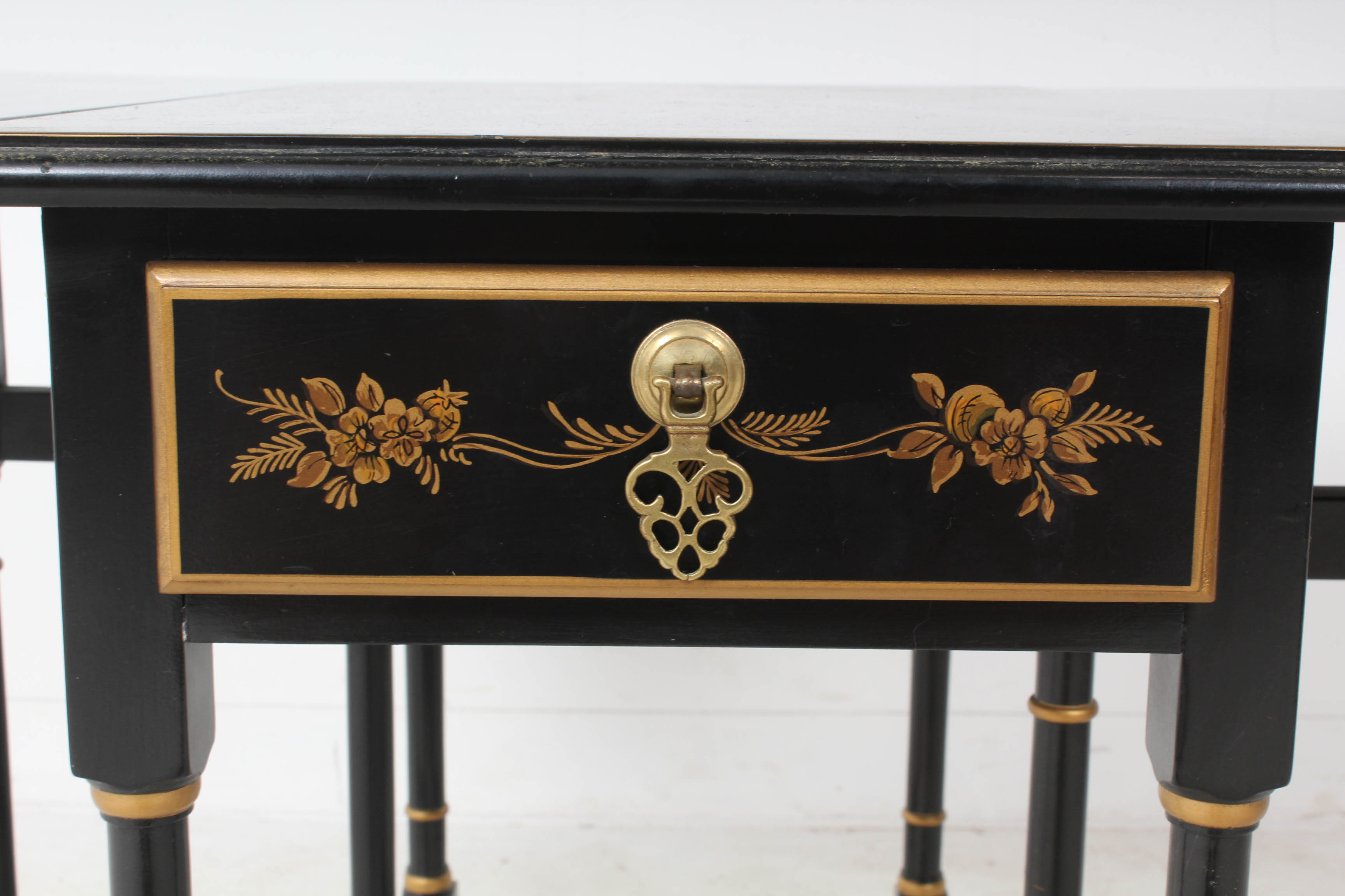 Drexel Heritage Asian Influenced Gate-Leg Accent Table