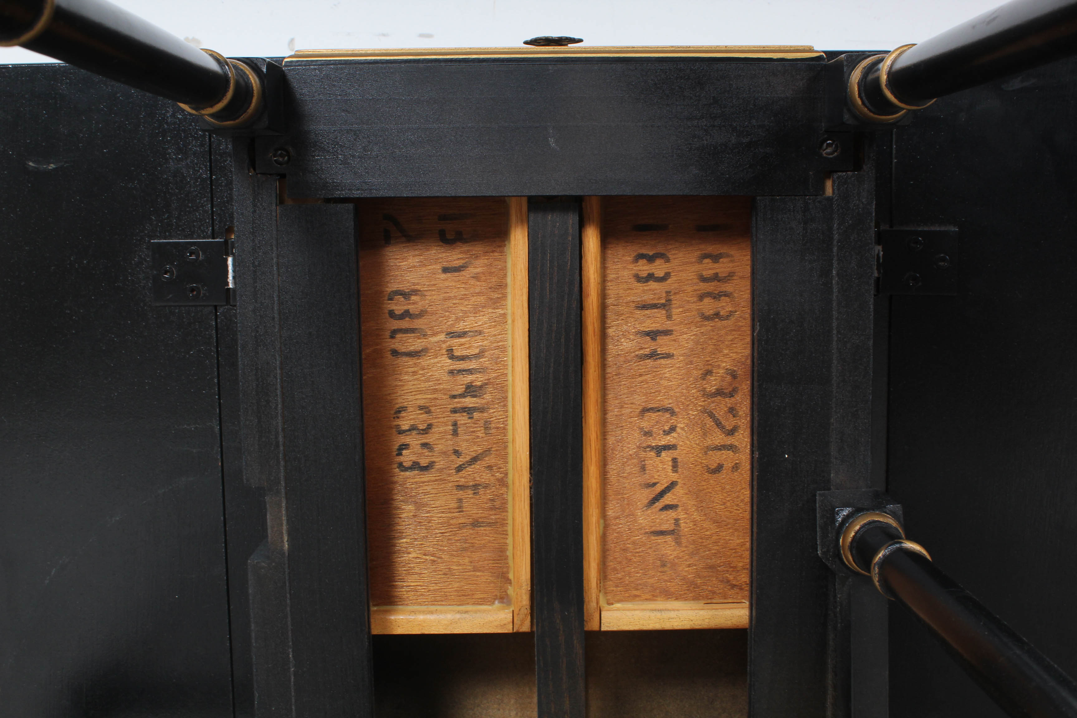 Drexel Heritage Asian Influenced Gate-Leg Accent Table