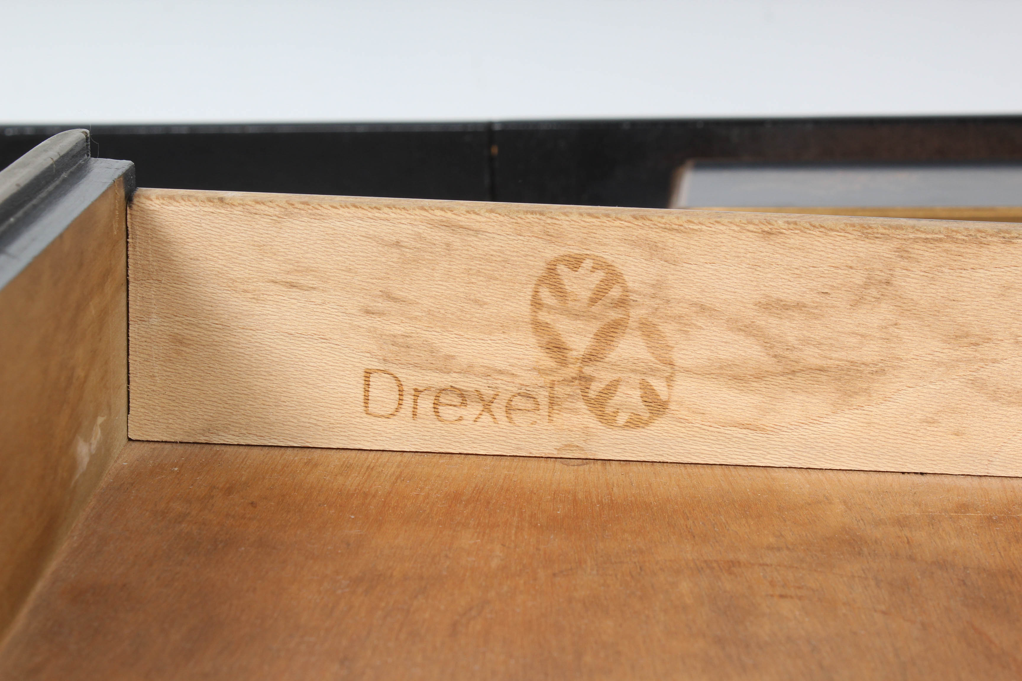 Drexel Heritage Asian Influenced Gate-Leg Accent Table