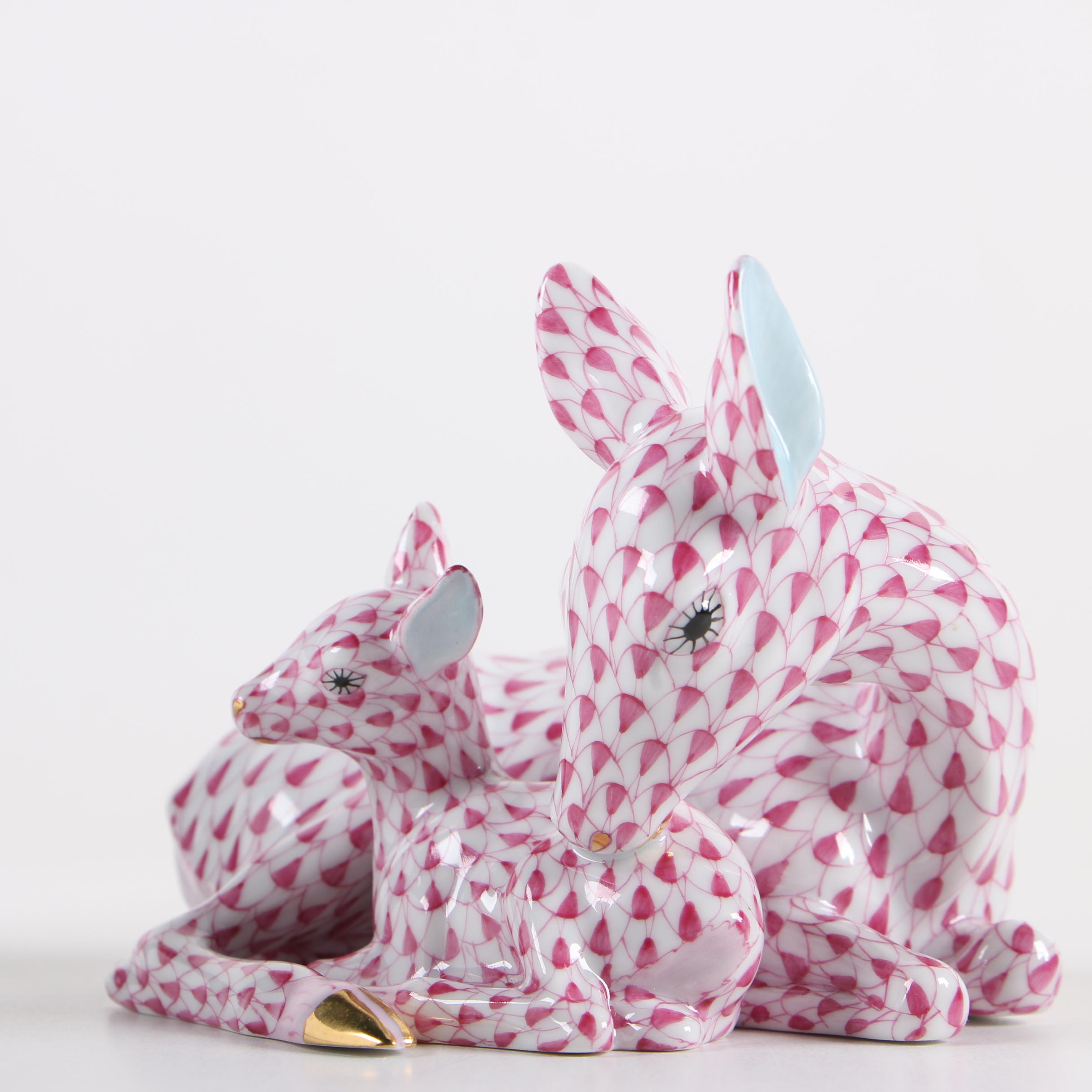 Herend Raspberry Fishnet "Deer with Fawn" Porcelain Figurine