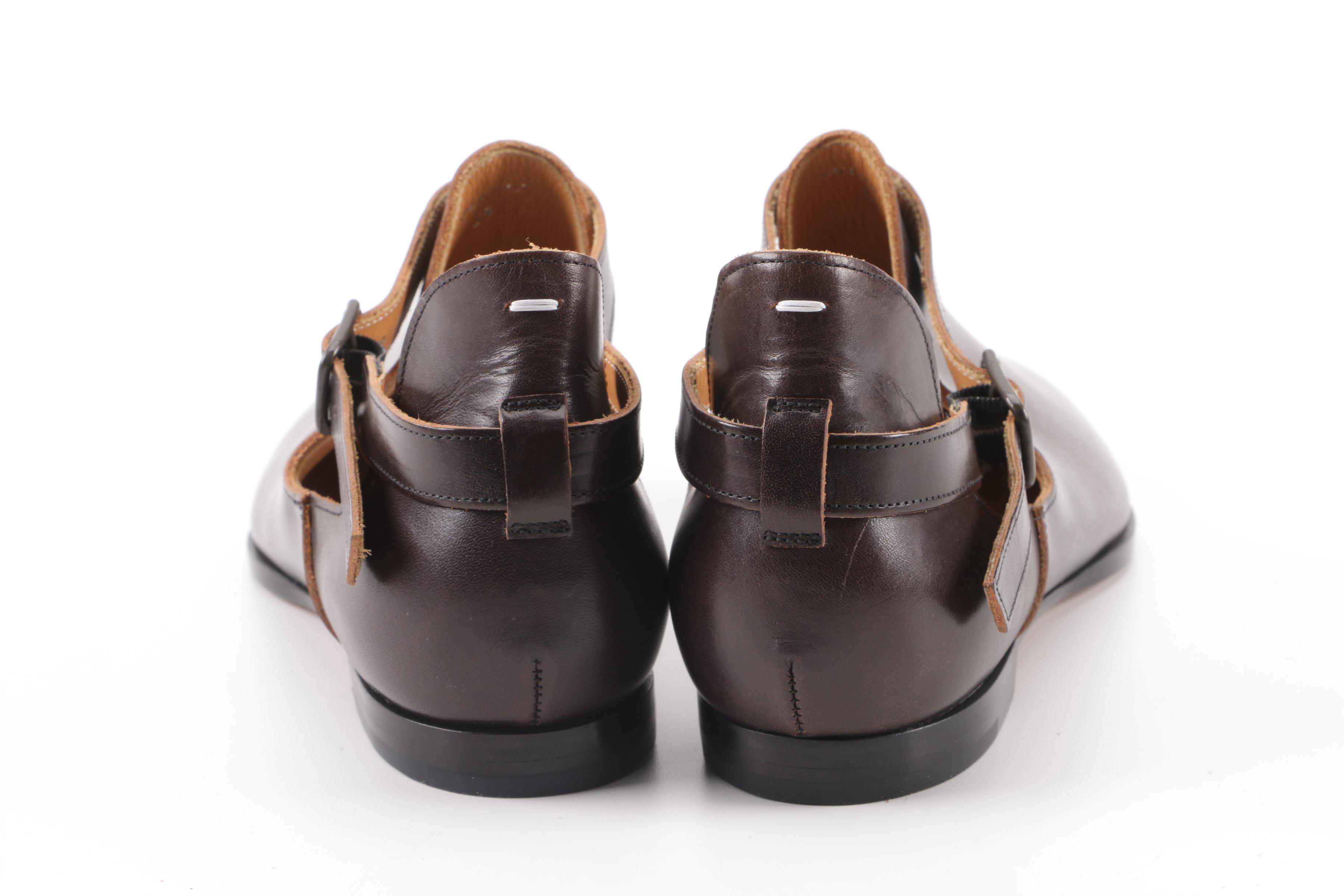 Women's Maison Martin Margiela MM22 Brown Leather Buckle Strap Pointed Toe Shoes