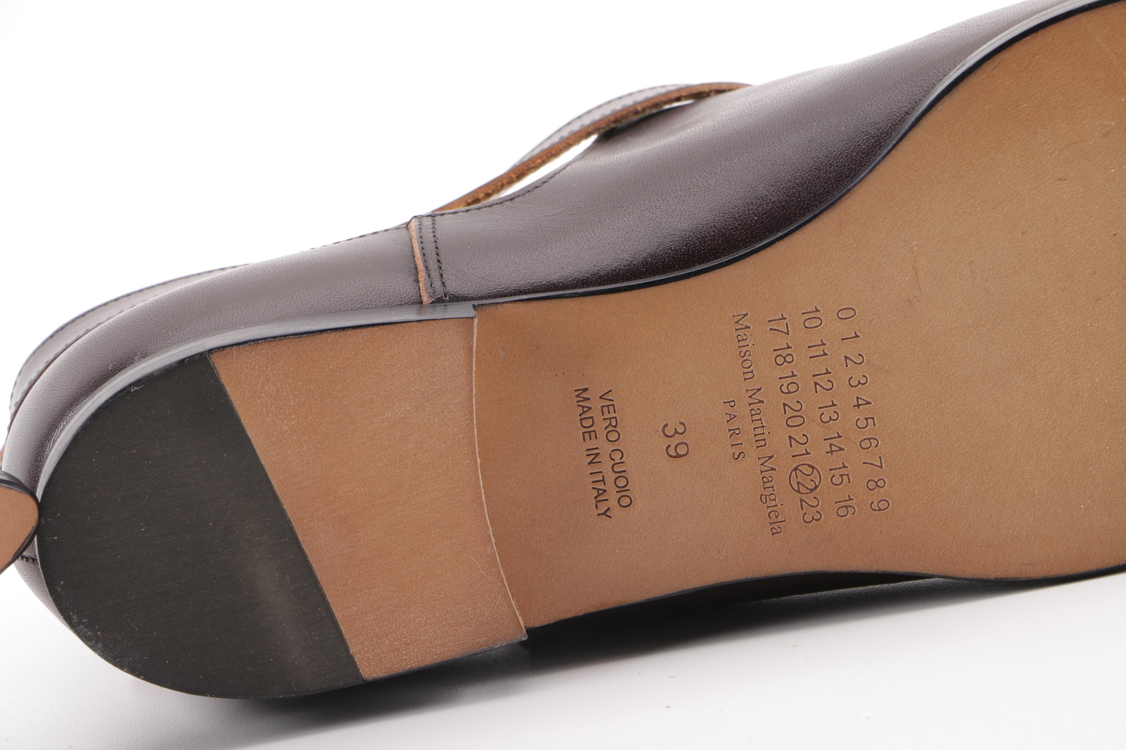 Women's Maison Martin Margiela MM22 Brown Leather Buckle Strap Pointed Toe Shoes