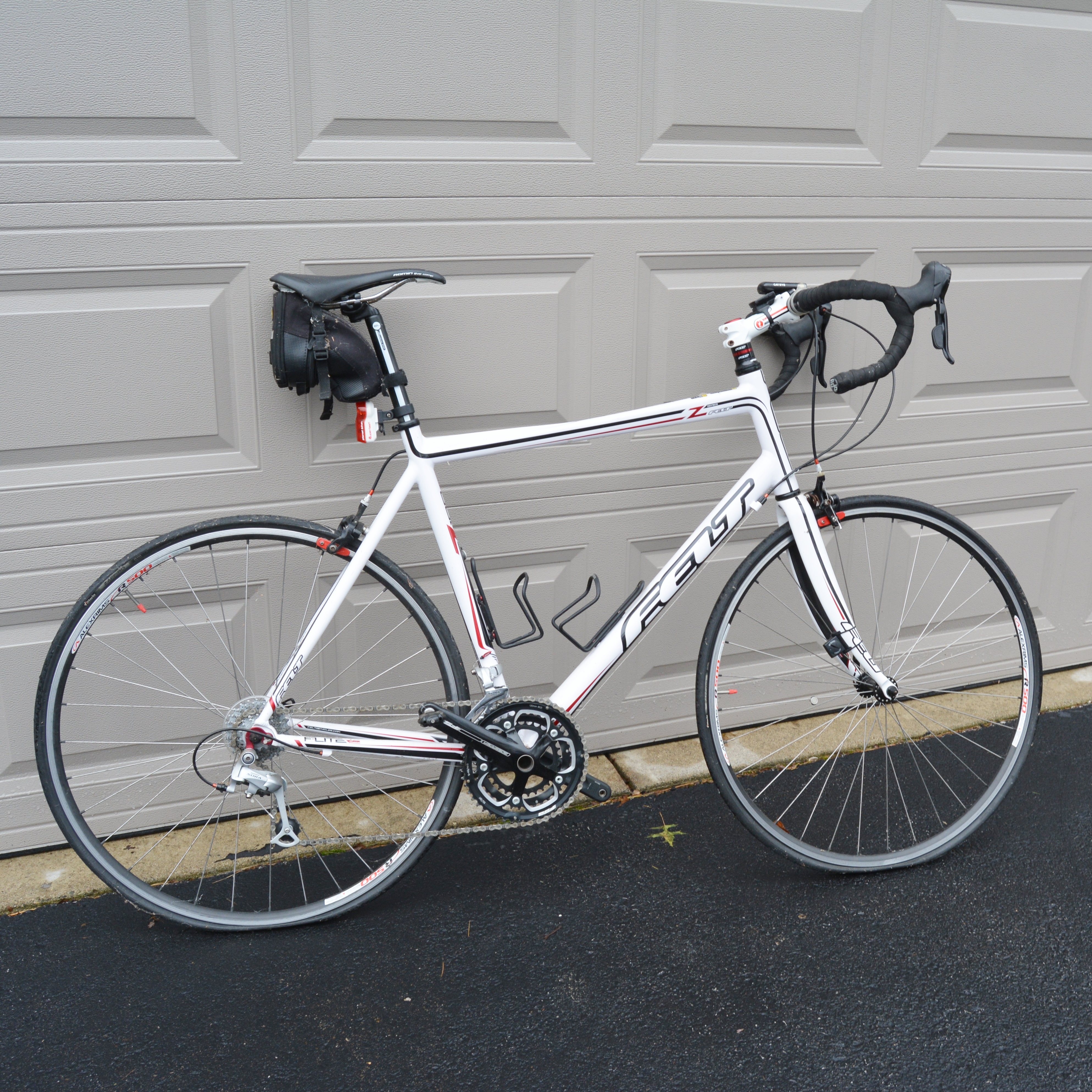Felt Z100 White Aluminum Frame Road Bicycle