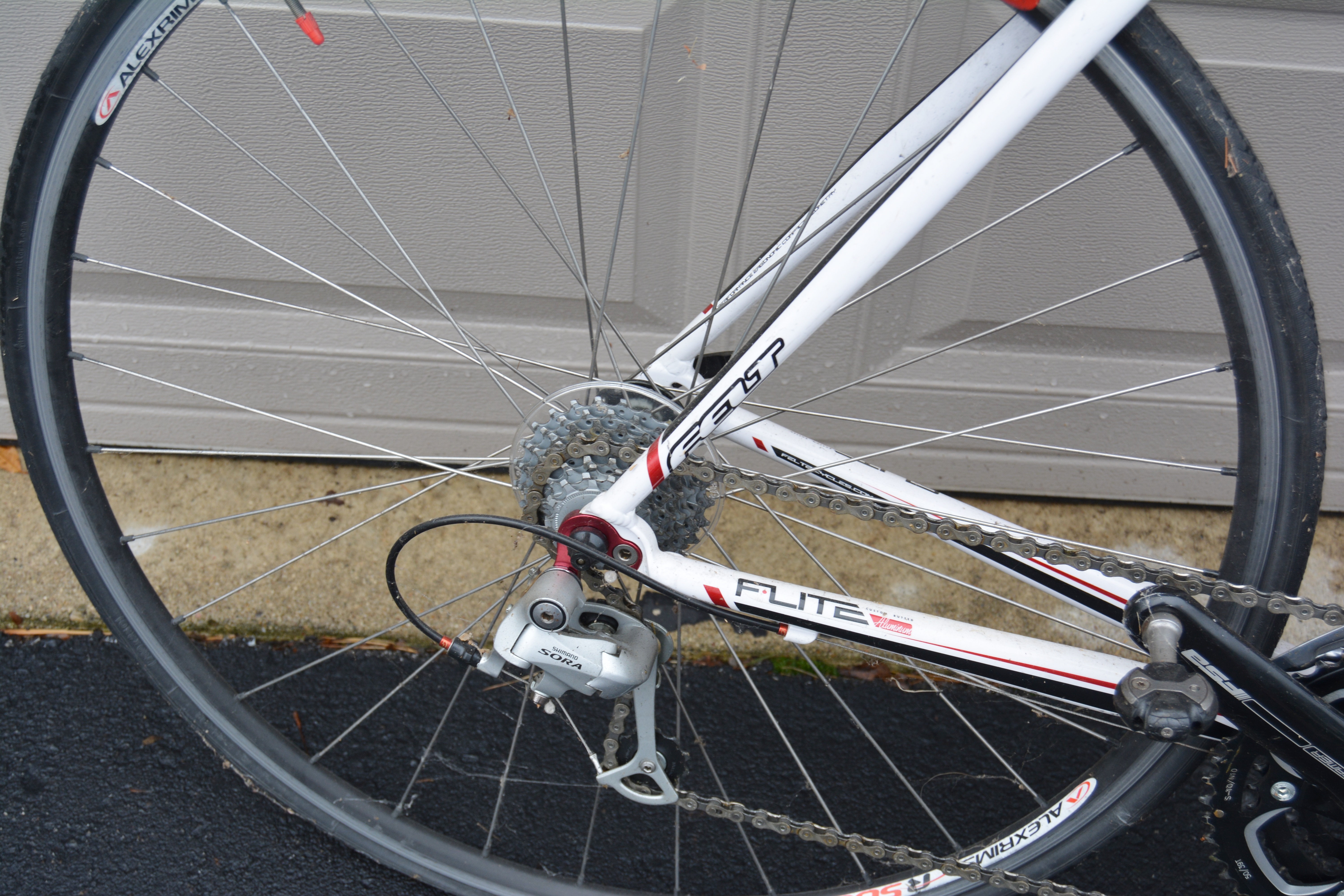 Felt Z100 White Aluminum Frame Road Bicycle