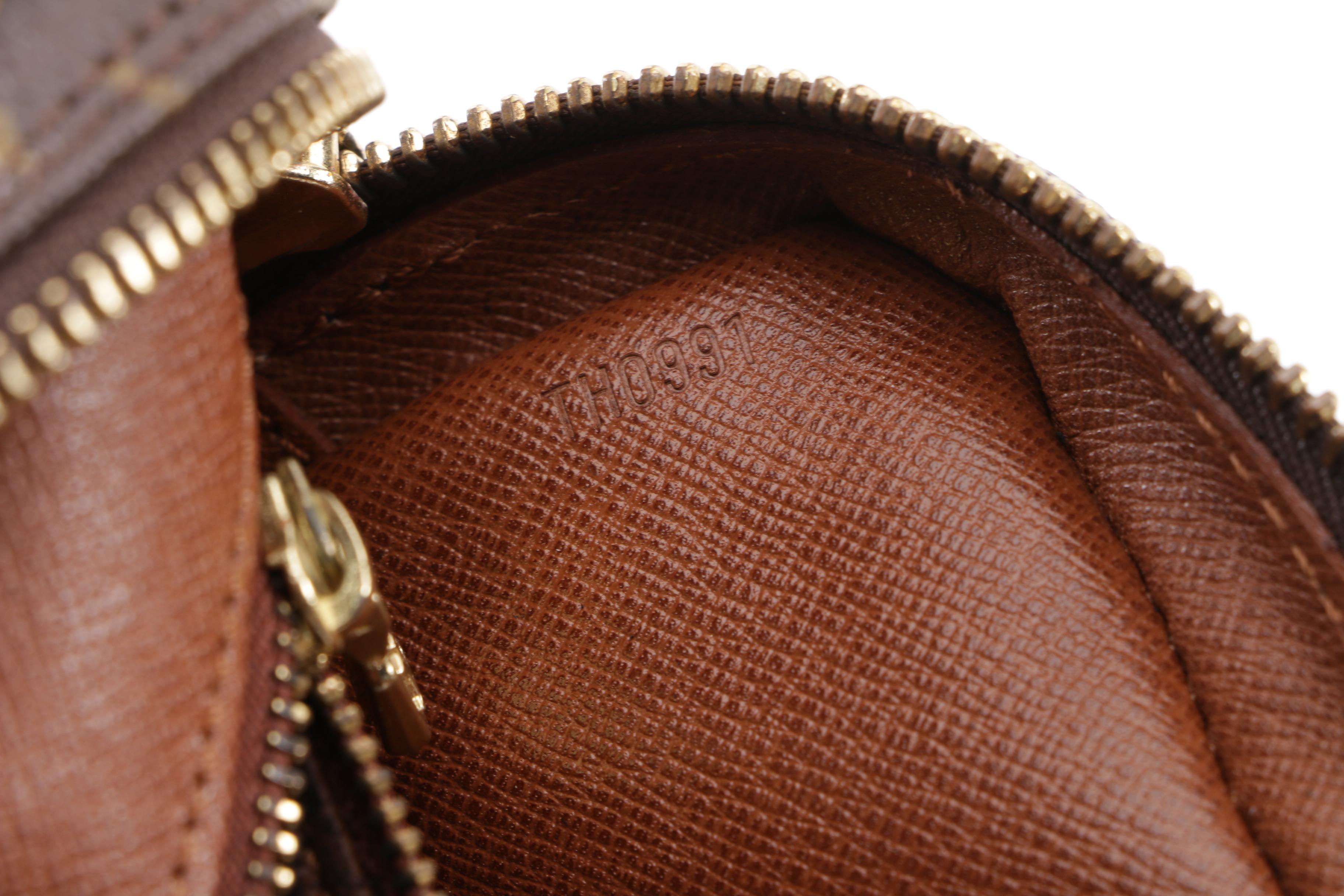 1991 Vintage Louis Vuitton Paris Marly Dragonne Monogram Canvas Wristlet