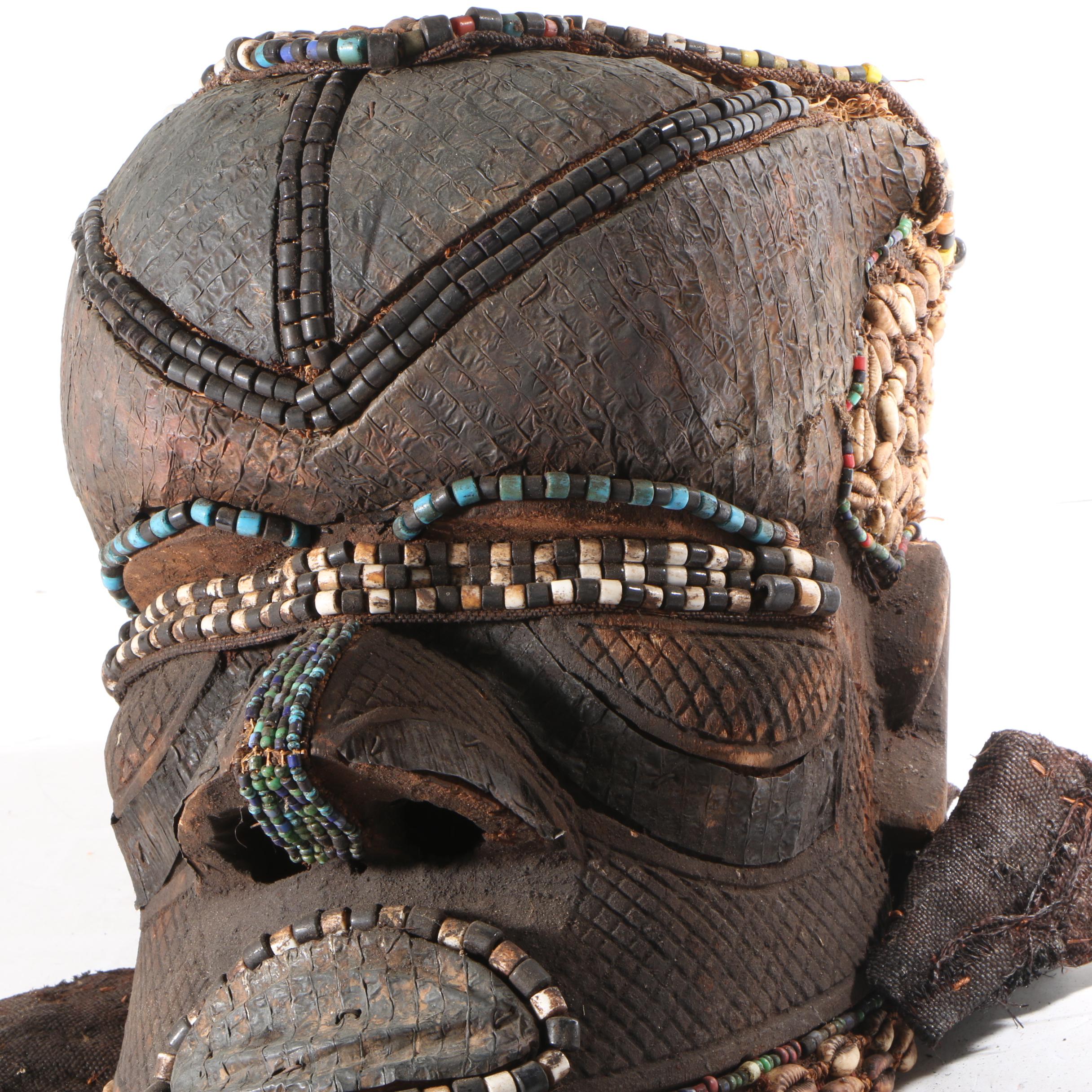 Kuba Bwoom Mask