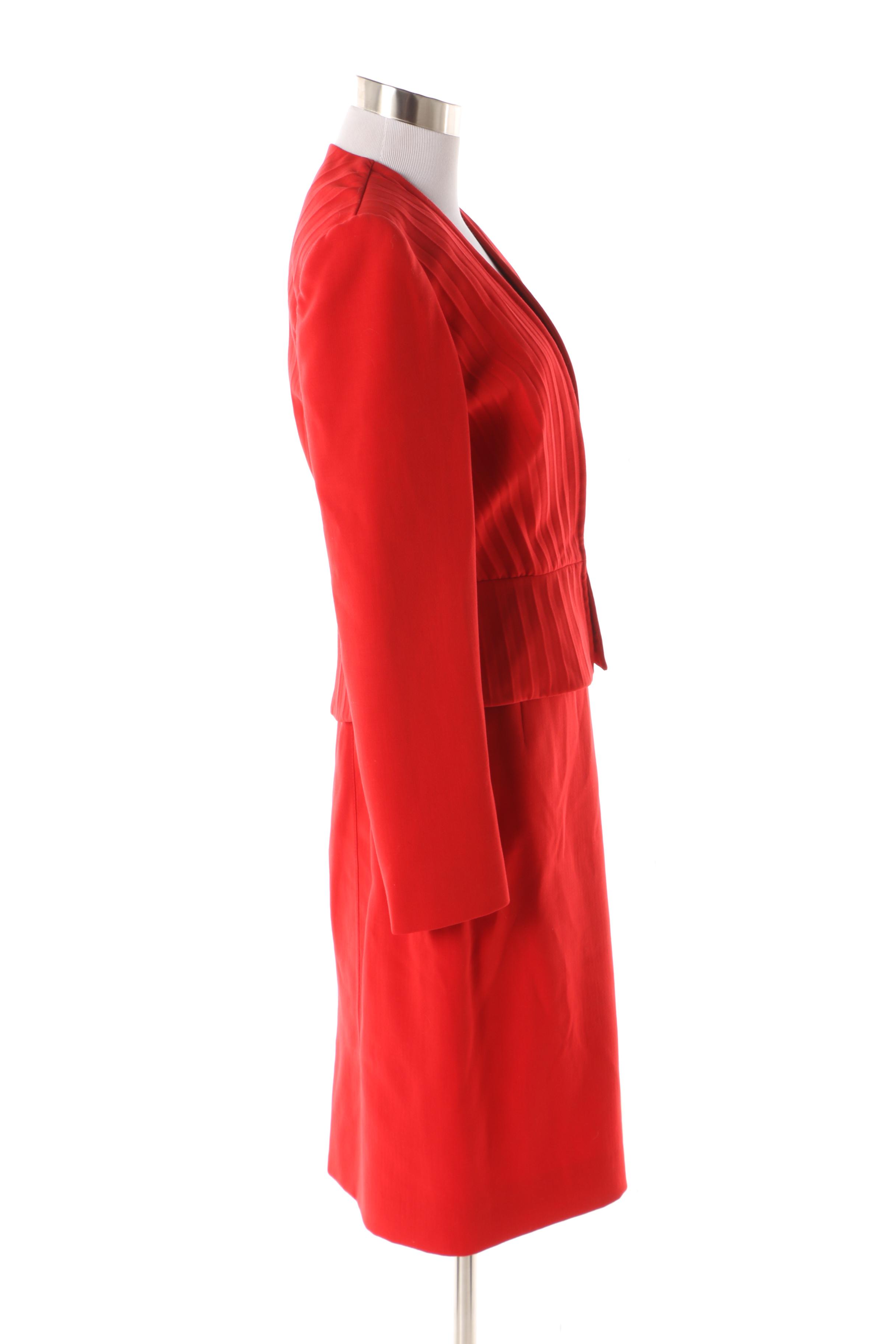 Women's Circa 2000 Valentino Red Plunging V-Cut Wool Skirt Suit